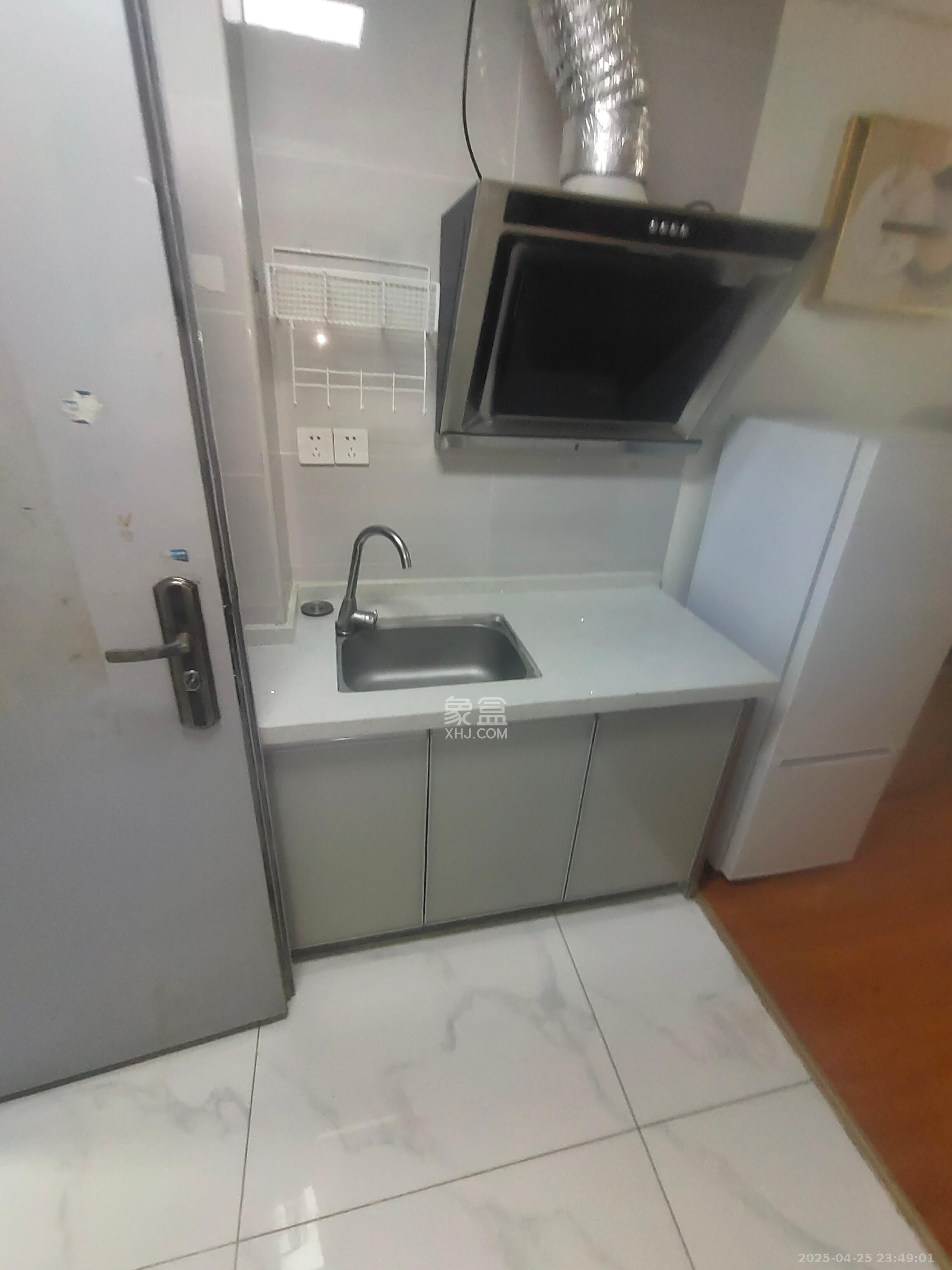 定王府  1室1厅1卫   1600.00元/月室内图
