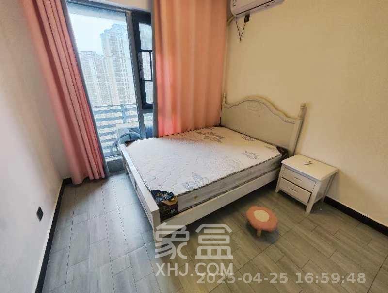 保利天禧D区  3室2厅1卫   3800.00元/月室内图