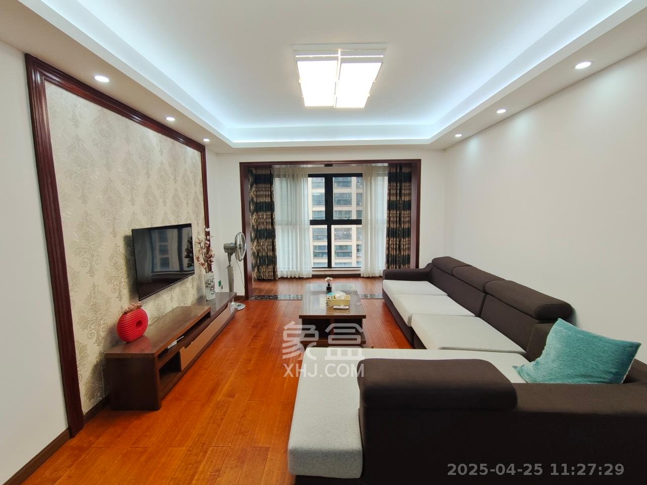 中建芙蓉嘉苑  3室2厅2卫   2500.00元/月室内图