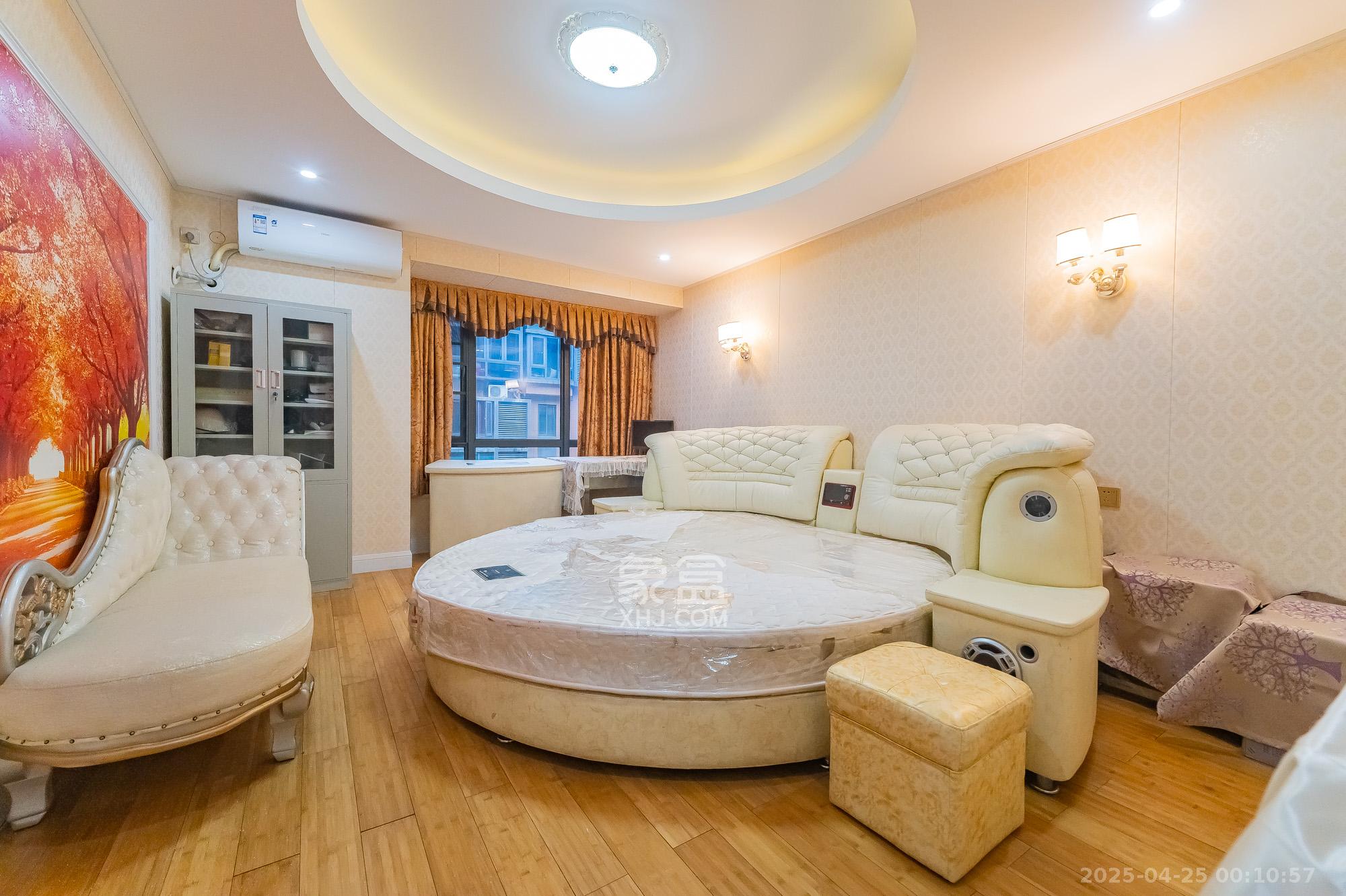 海伦春天 5室2厅3卫 238.0万 海伦春天 5室2厅3卫 238.0万卧室