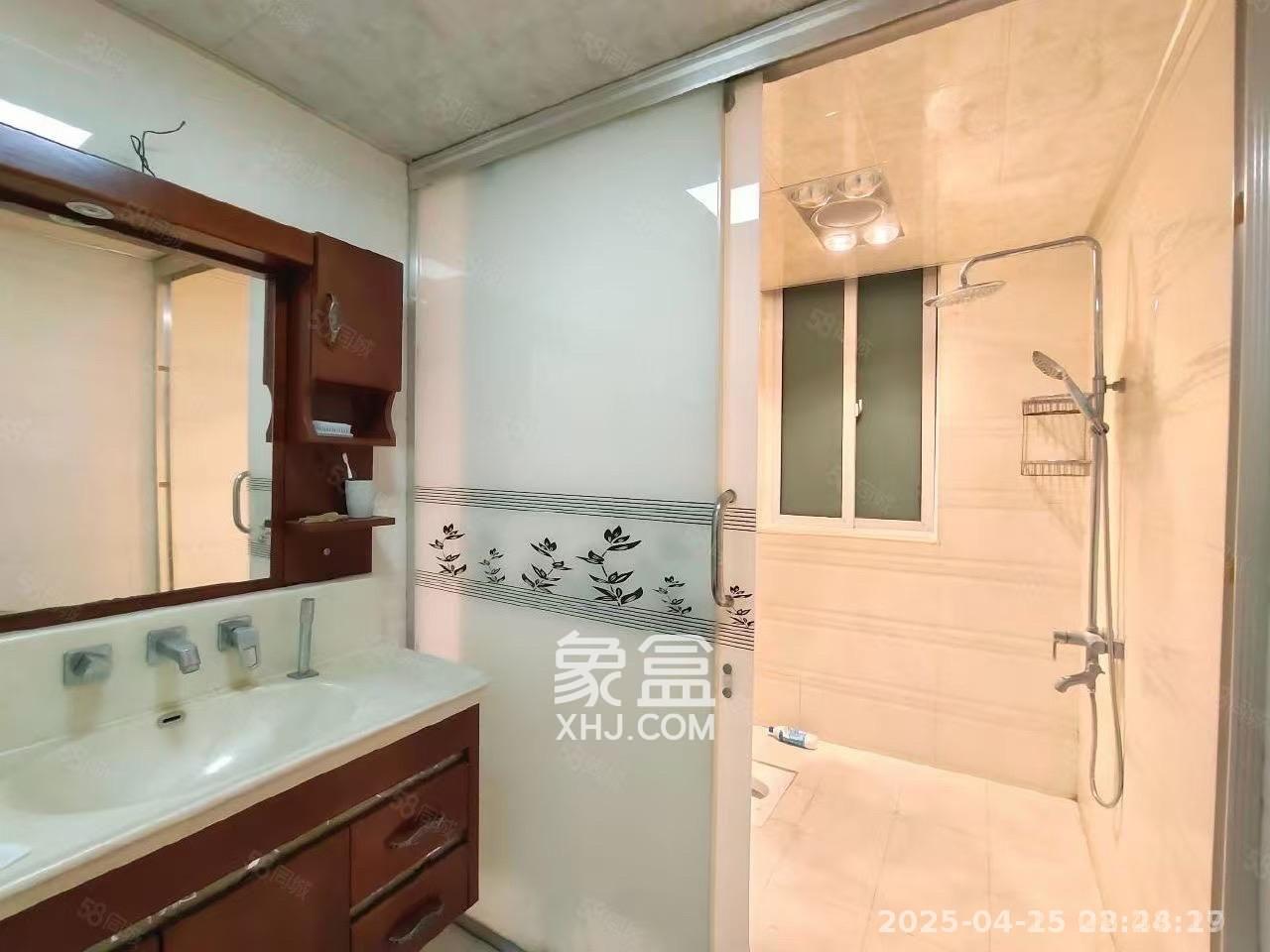 中房F联邦  3室2厅1卫    2600.0元/月 中房F联邦  3室2厅1卫    2600.0元/月室内图