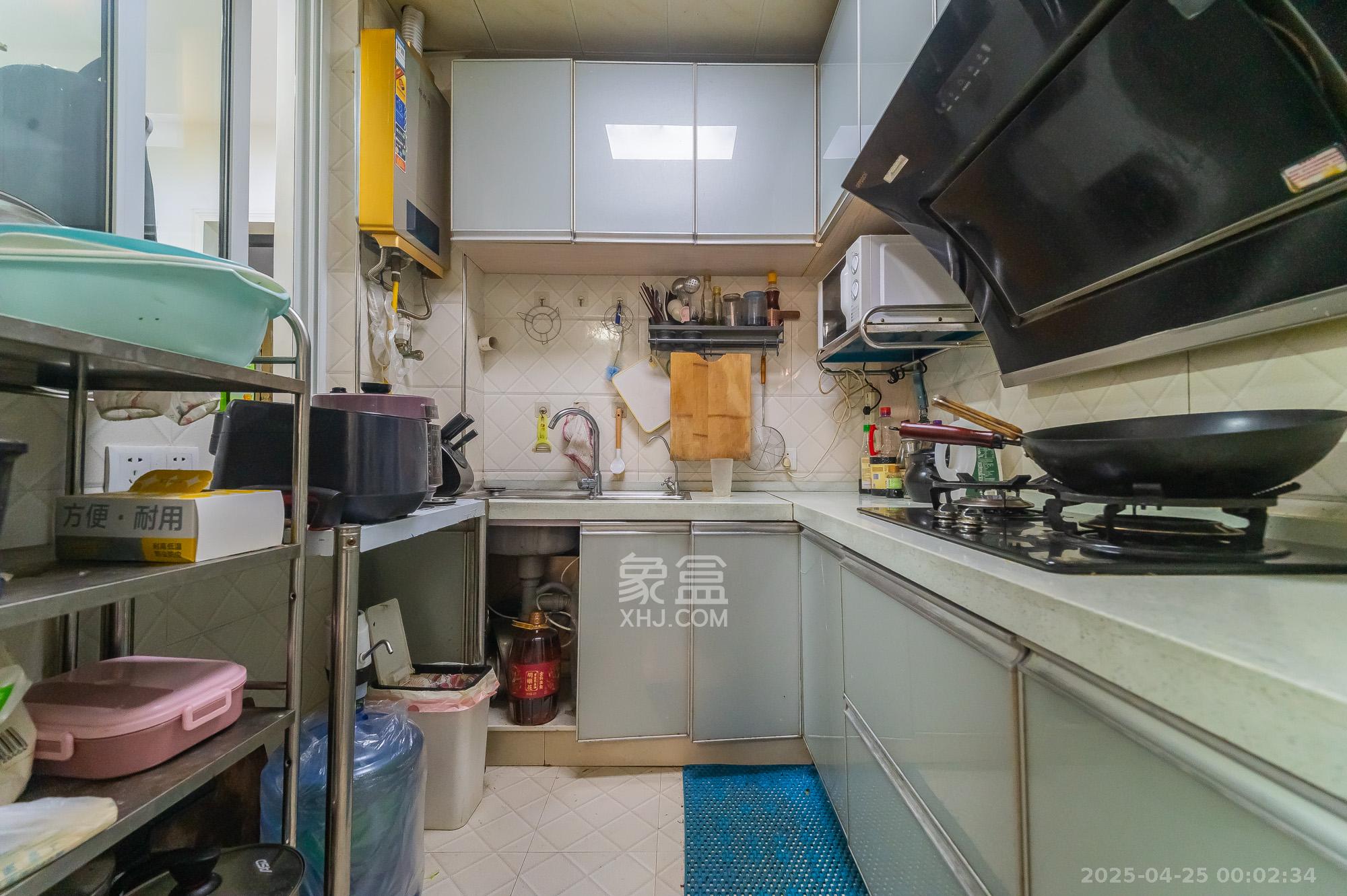 东方航标 3室2厅1卫 70.0万 东方航标 3室2厅1卫 70.0万厨房