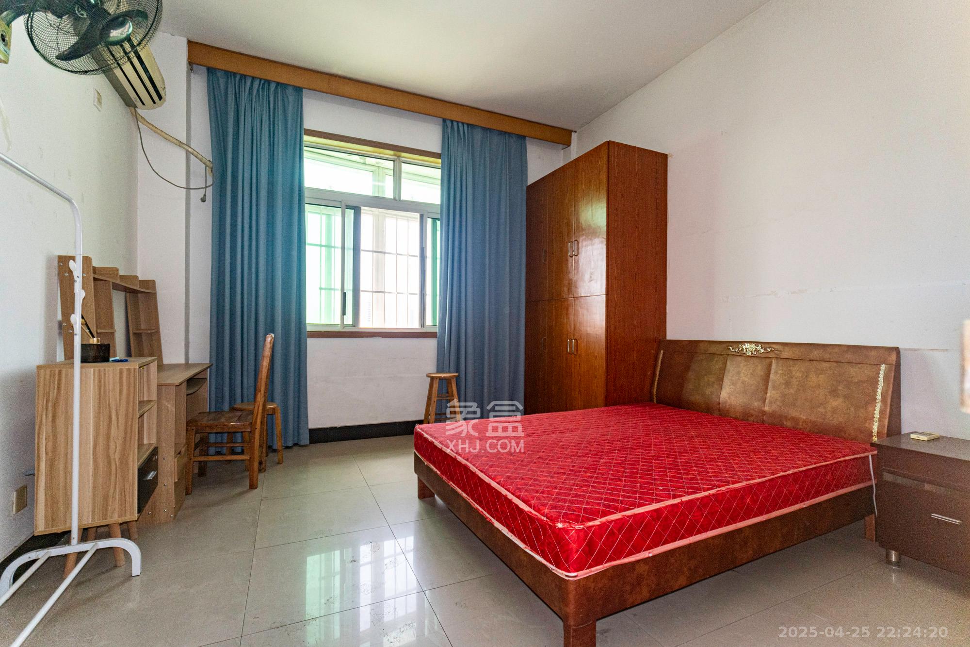 圆梦家园  3室2厅1卫    55.0万 圆梦家园  3室2厅1卫    55.0万卧室