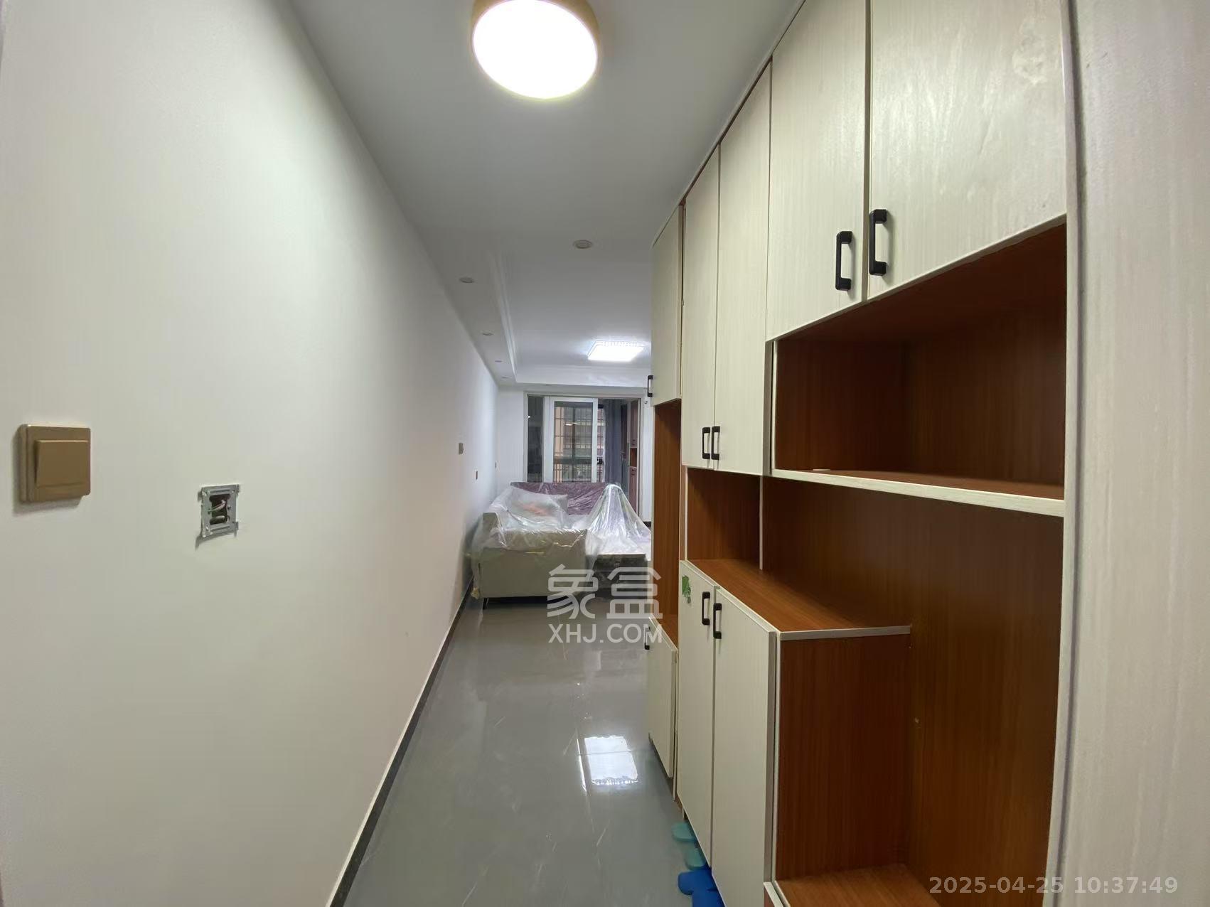 新城国际花都 3室2厅1卫 1700.0元/月 新城国际花都 3室2厅1卫 1700.0元/月室内图