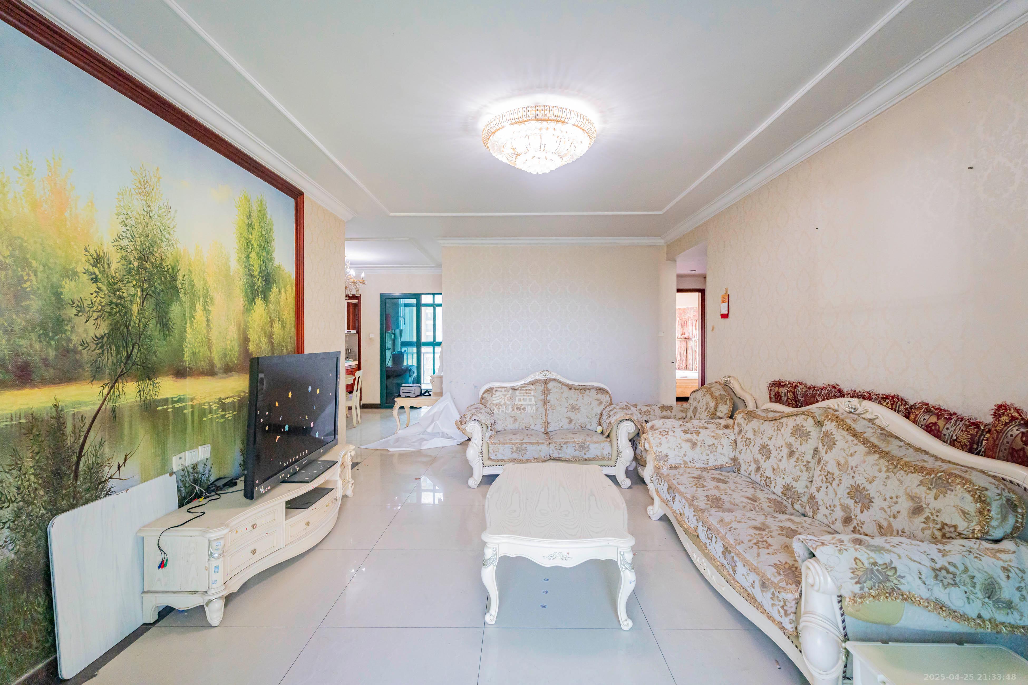 恒大雅苑 3室2厅2卫 107.0万 恒大雅苑 3室2厅2卫 107.0万客厅