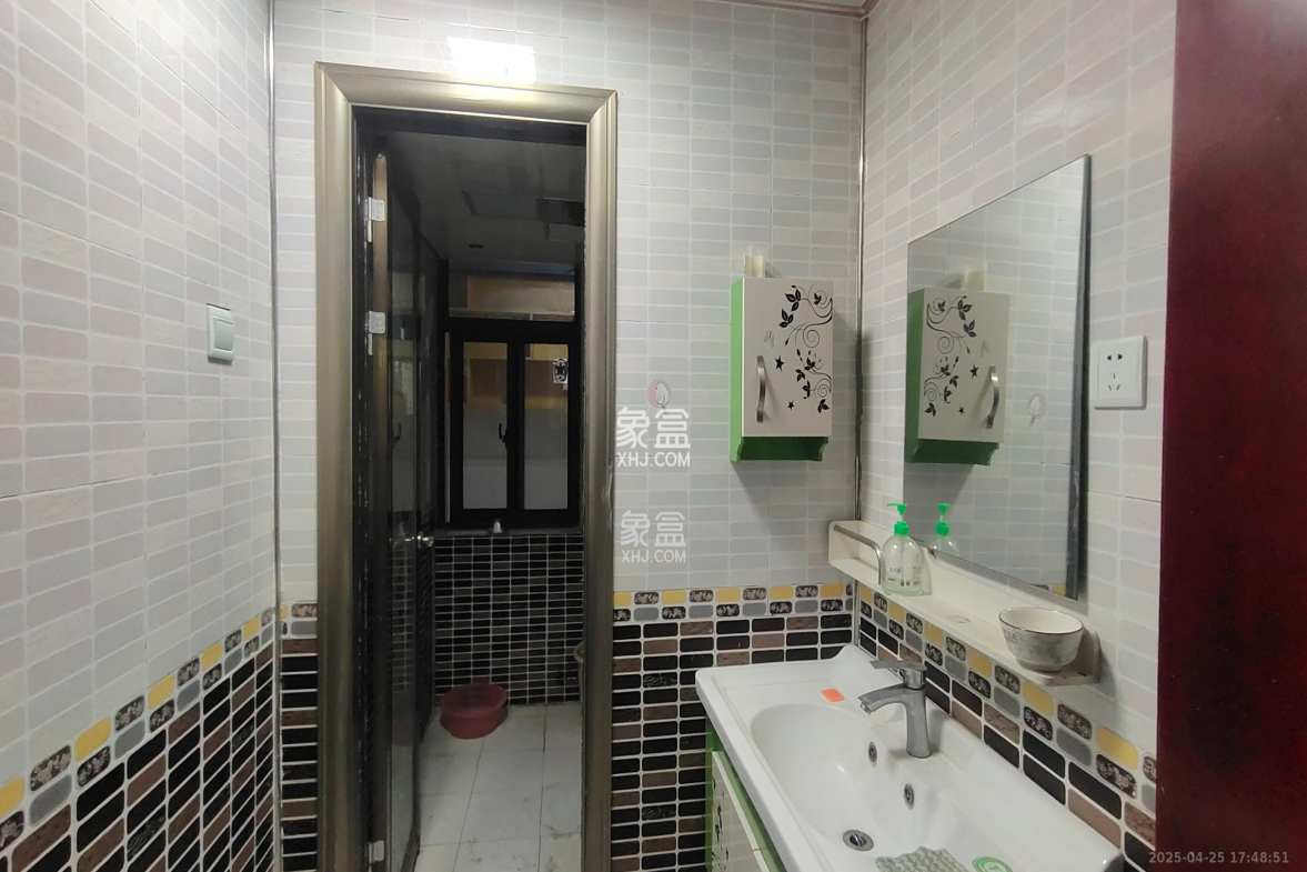 五矿格澜郡  4室2厅2卫    2300.0元/月 五矿格澜郡  4室2厅2卫    2300.0元/月室内图