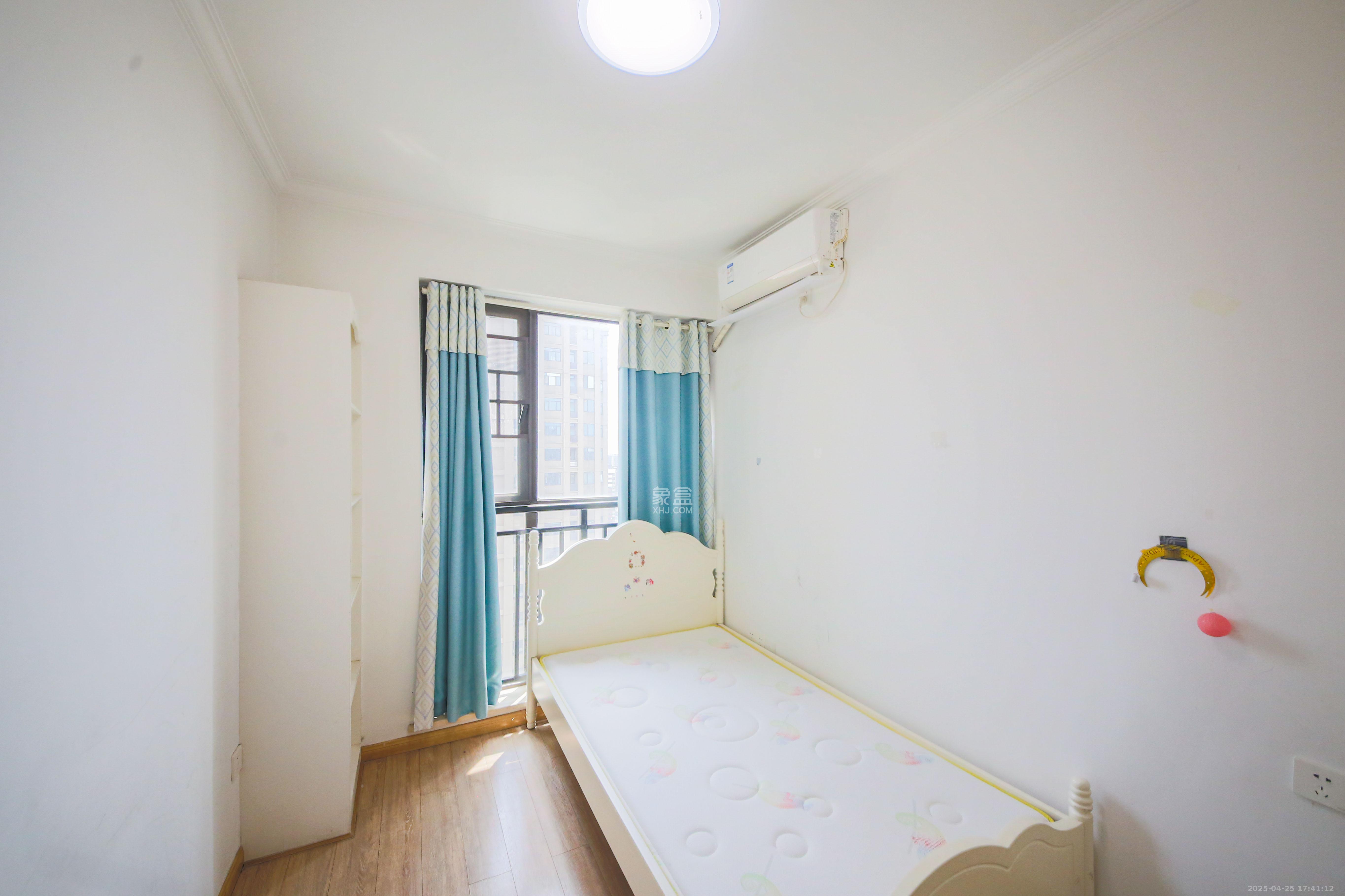 中建信和城  2室1厅1卫   105.00万卧室