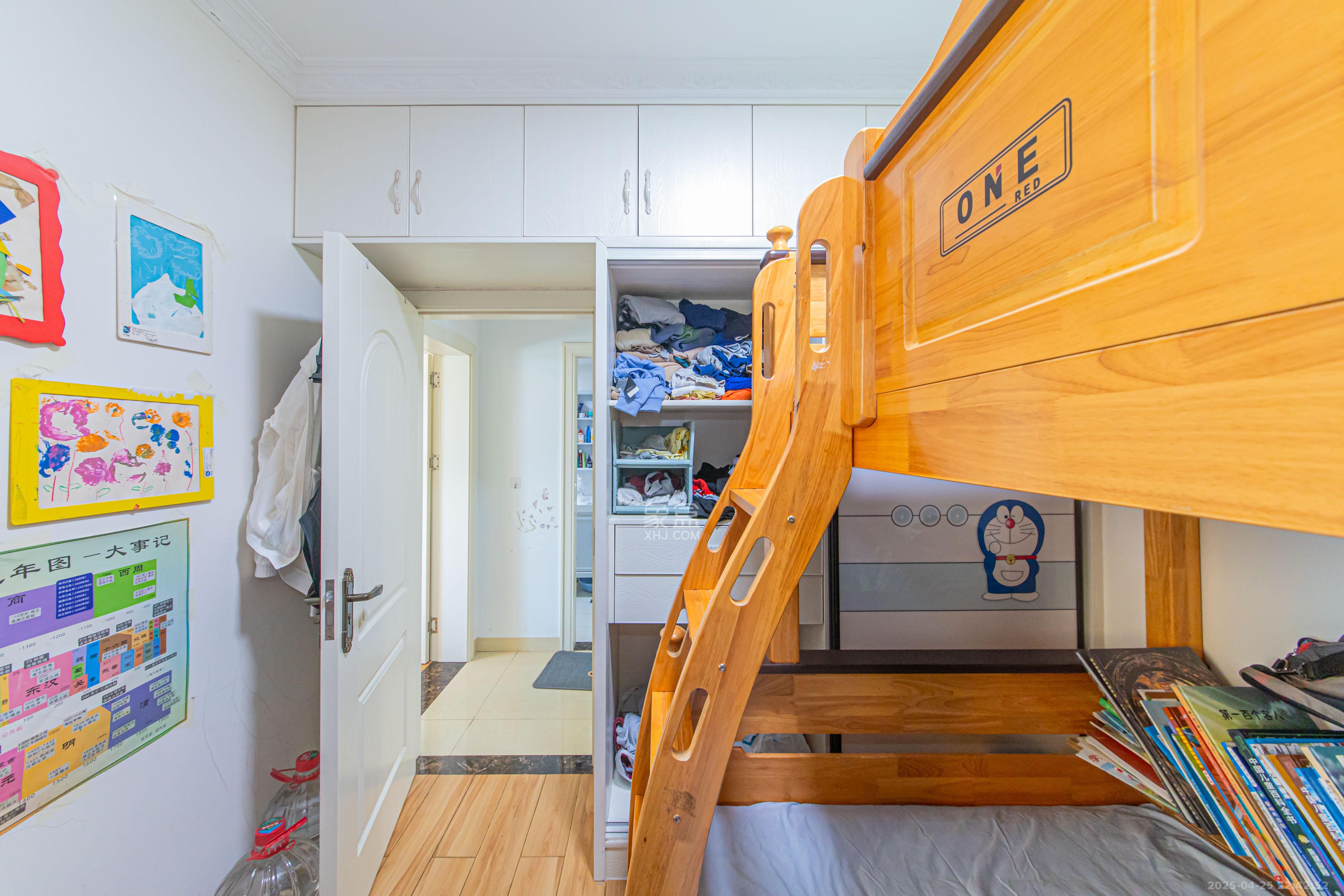 北辰中央公园C区 3室2厅2卫 116.0万 北辰中央公园C区 3室2厅2卫 116.0万卧室