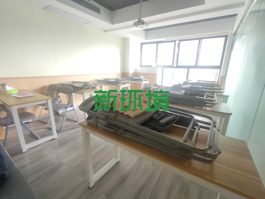 鑫成君泰  1室0厅0卫   125.00万客厅