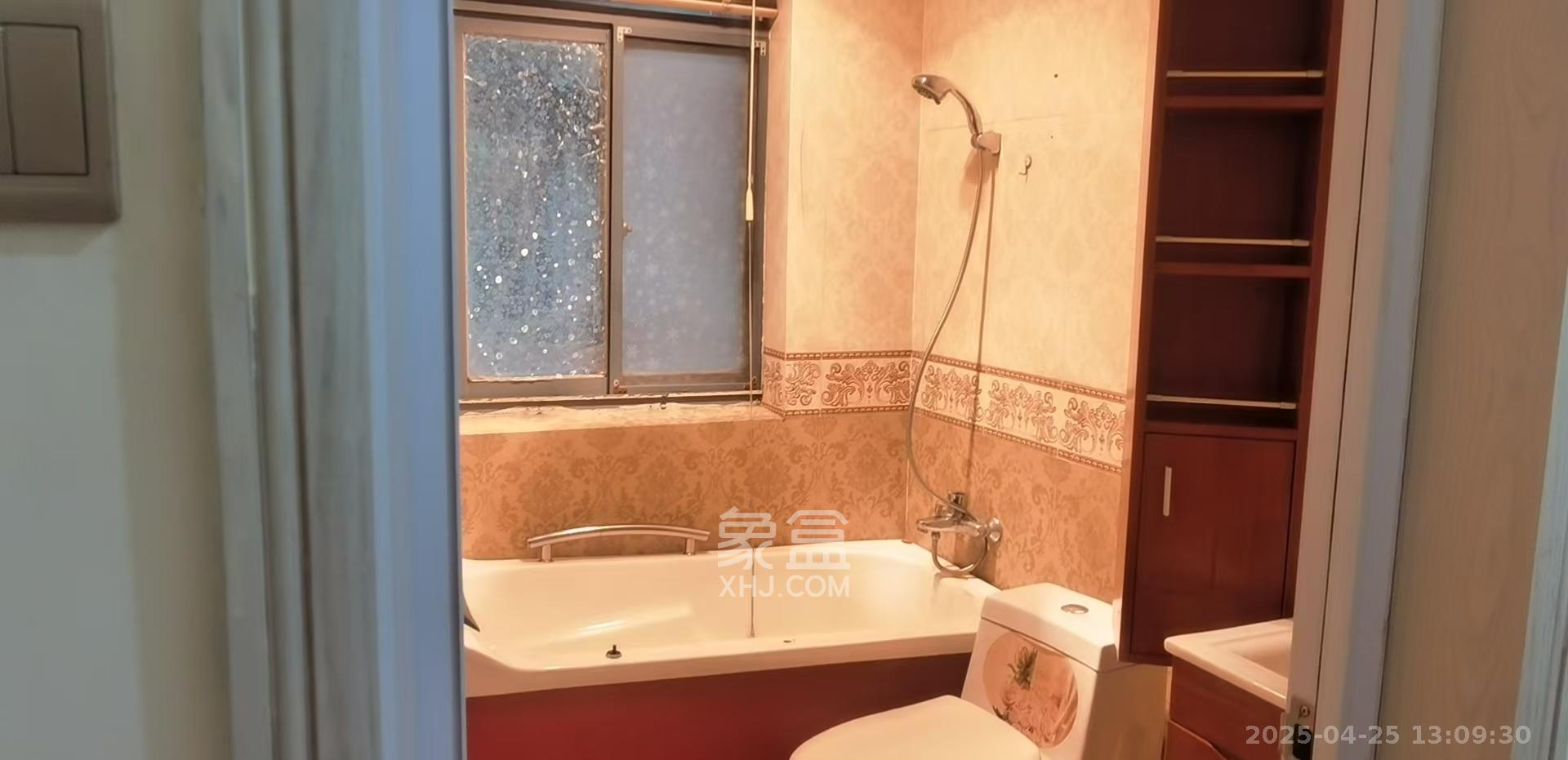 万煦园 3室2厅2卫 2500.0元/月 万煦园 3室2厅2卫 2500.0元/月室内图