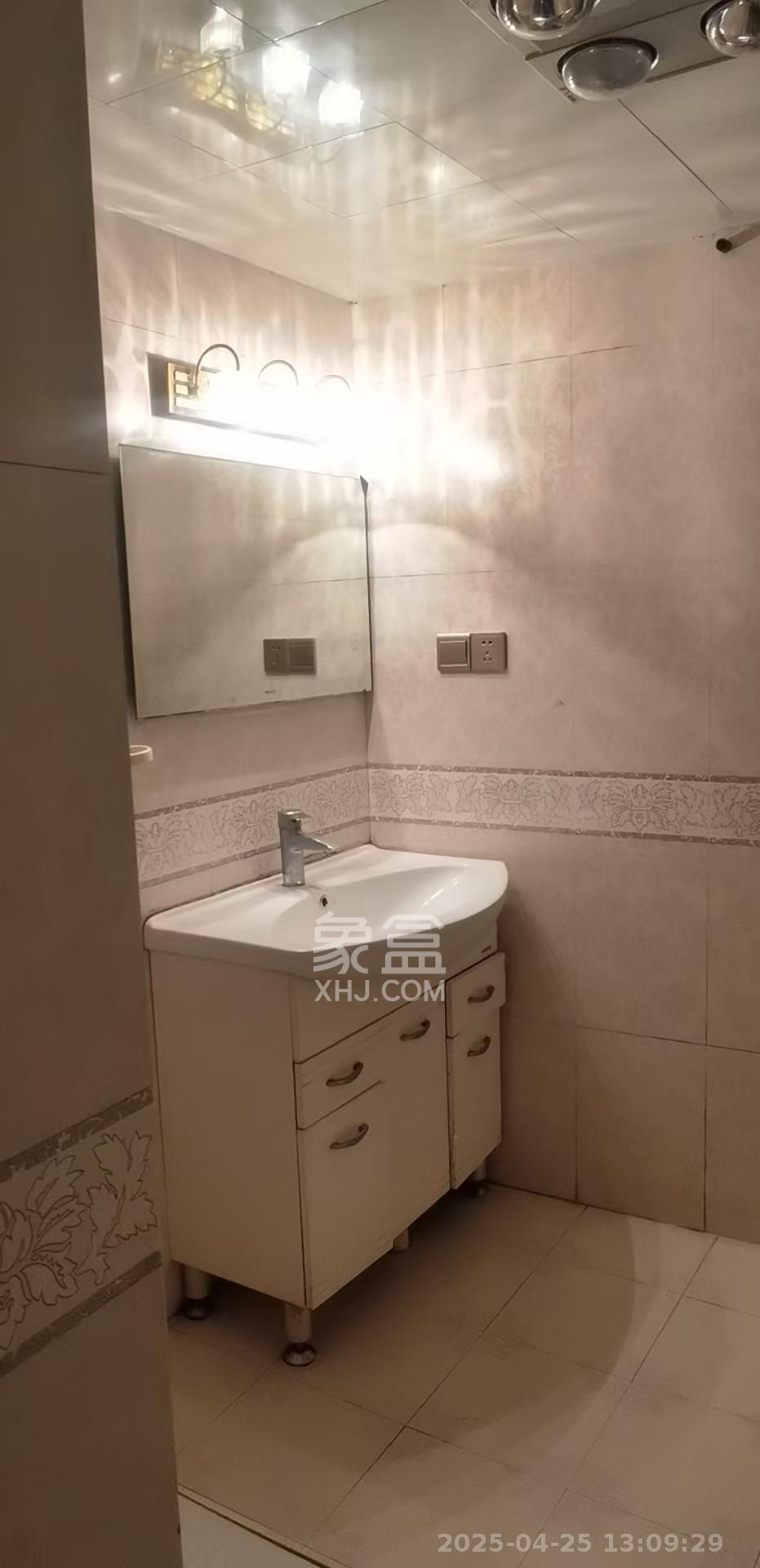 万煦园 3室2厅2卫 2500.0元/月 万煦园 3室2厅2卫 2500.0元/月室内图