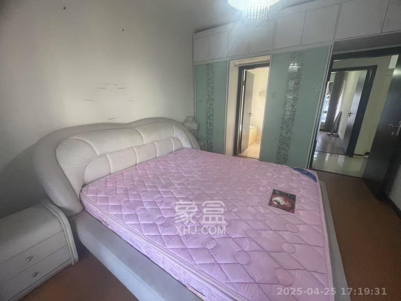 珠江花城二期扶水岸  3室2厅1卫    2500.0元/月室内图
