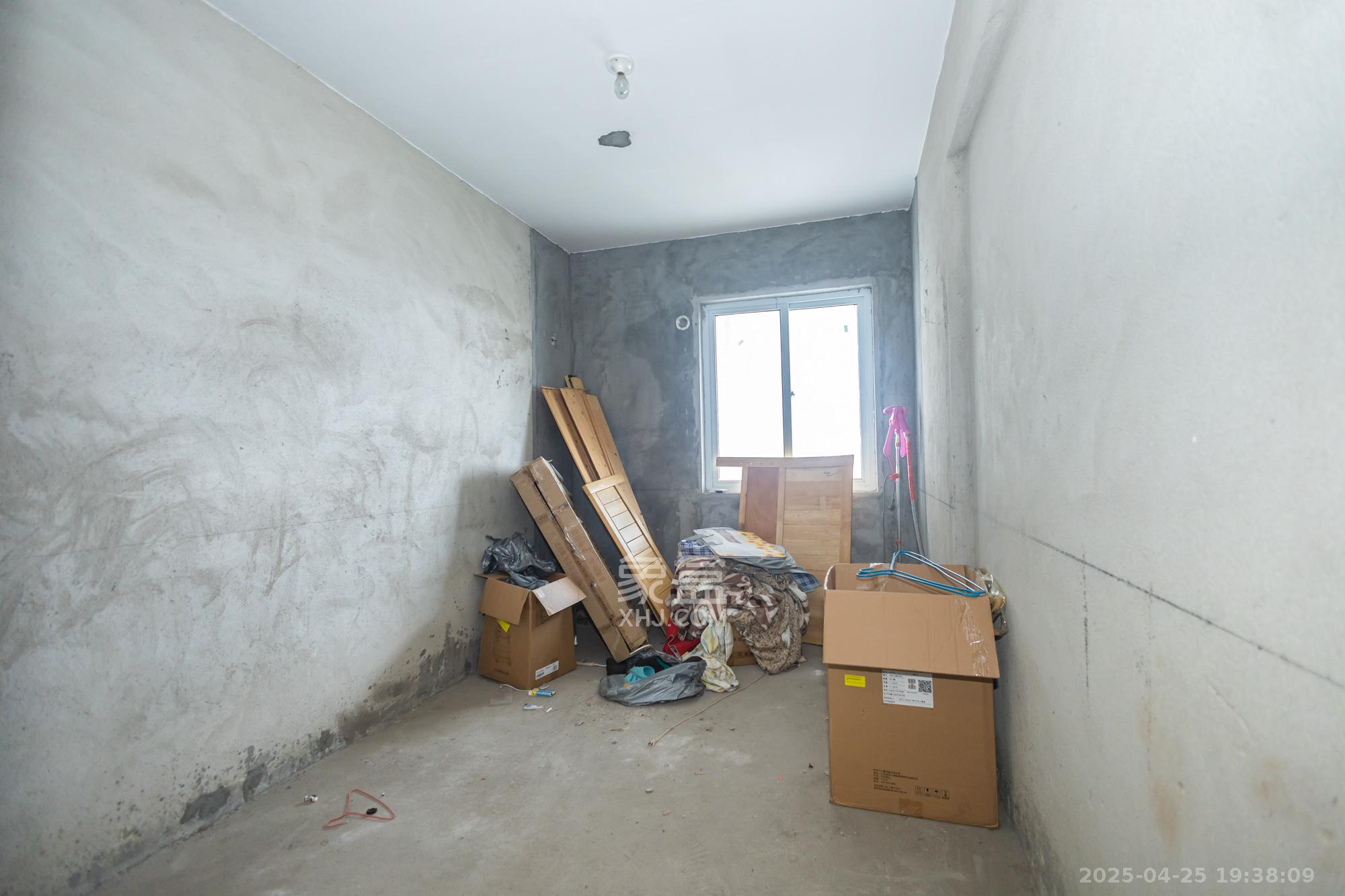 尚都花园城  4室2厅2卫    62.0万卧室