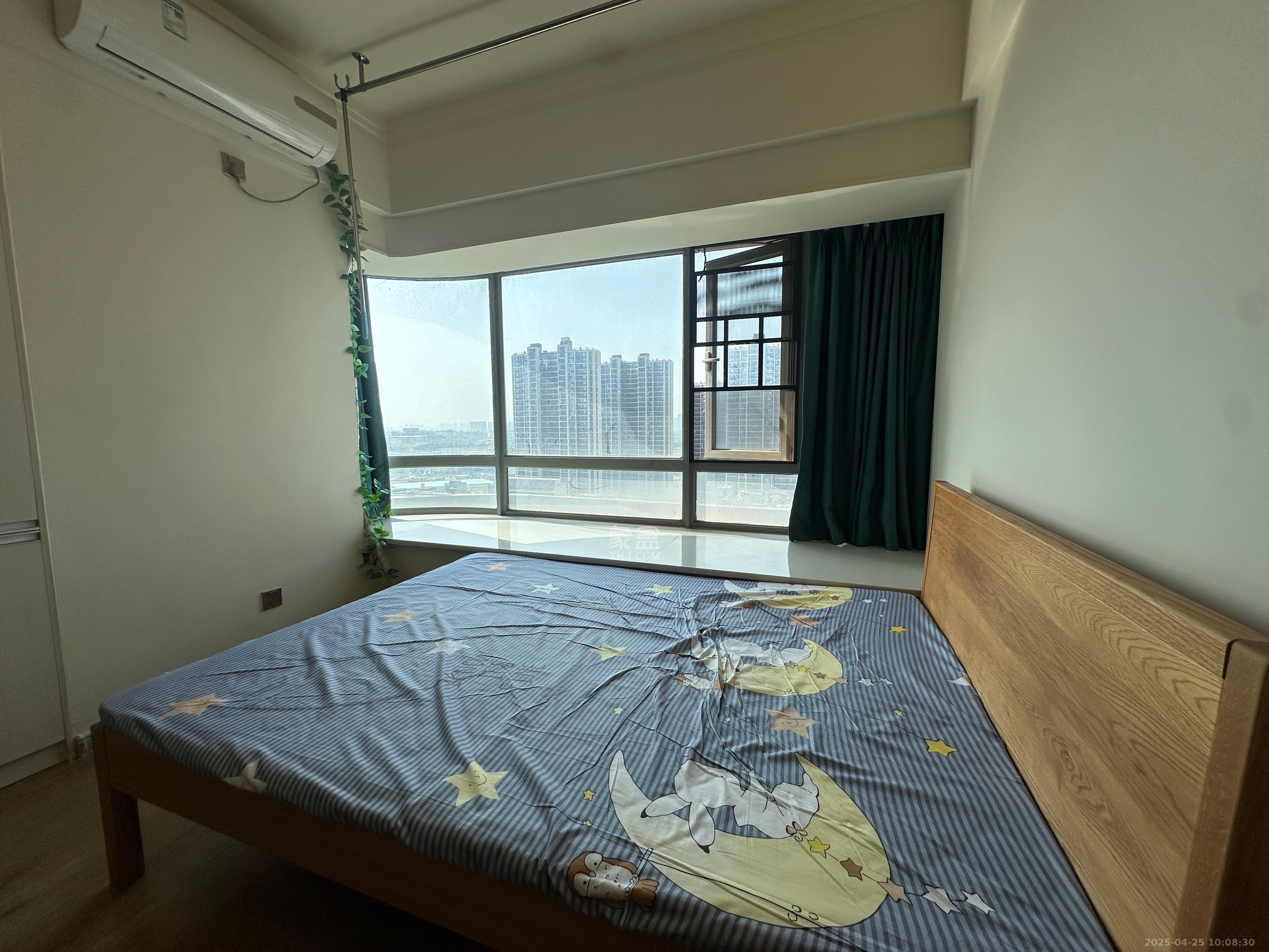 中交广场公寓  1室1厅1卫    1700.0元/月室内图