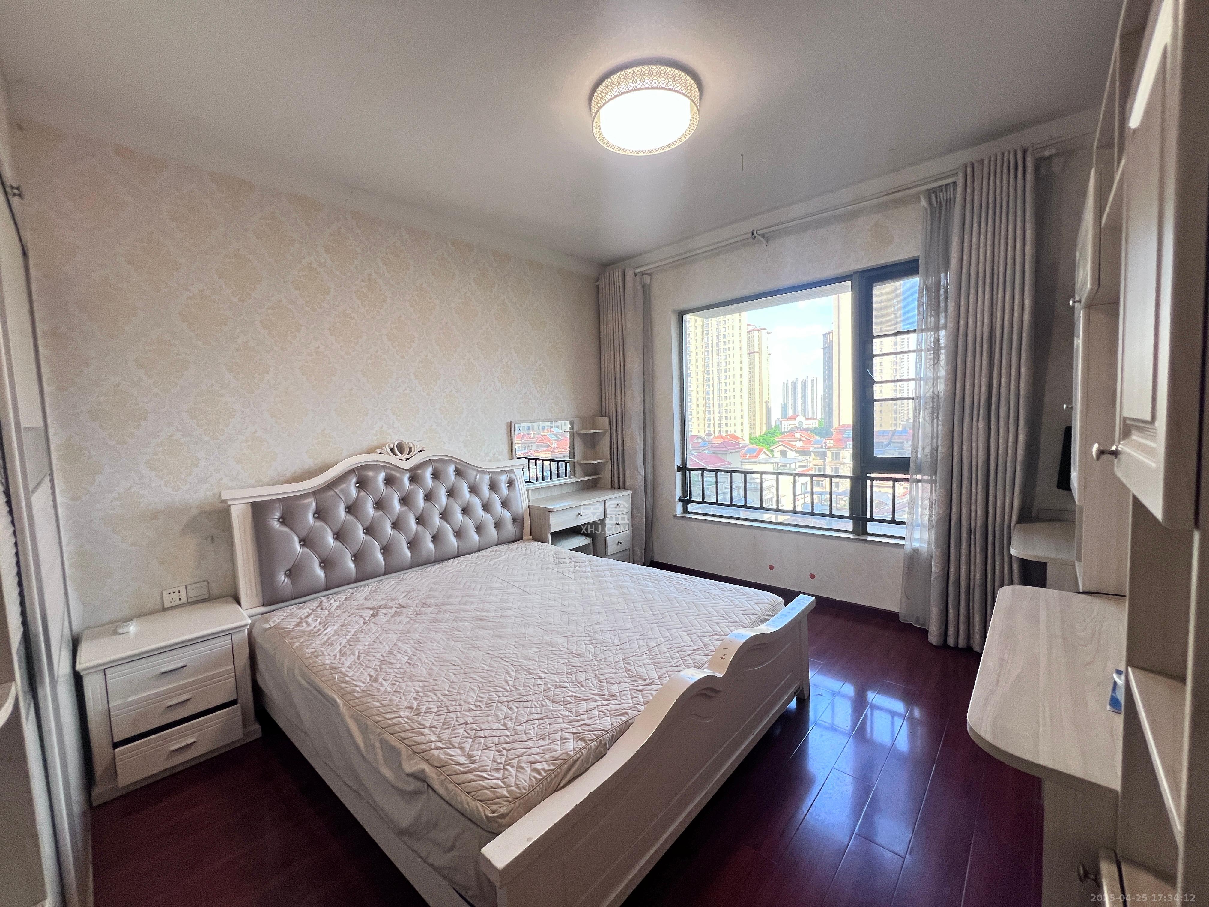 珠江郦城薰衣道 3室2厅1卫 2800.0元/月 珠江郦城薰衣道 3室2厅1卫 2800.0元/月室内图