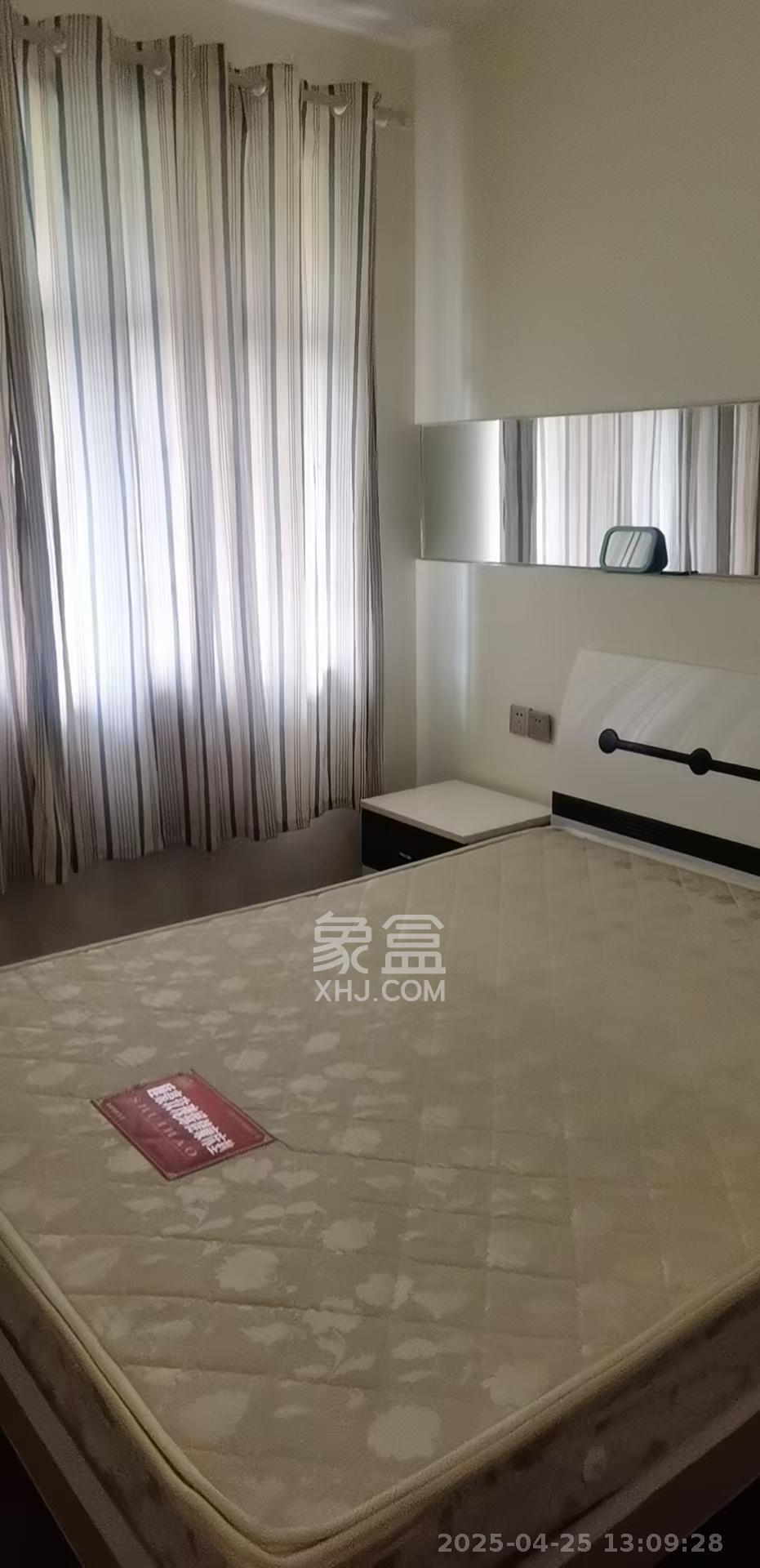 万煦园 3室2厅2卫 2500.0元/月 万煦园 3室2厅2卫 2500.0元/月室内图