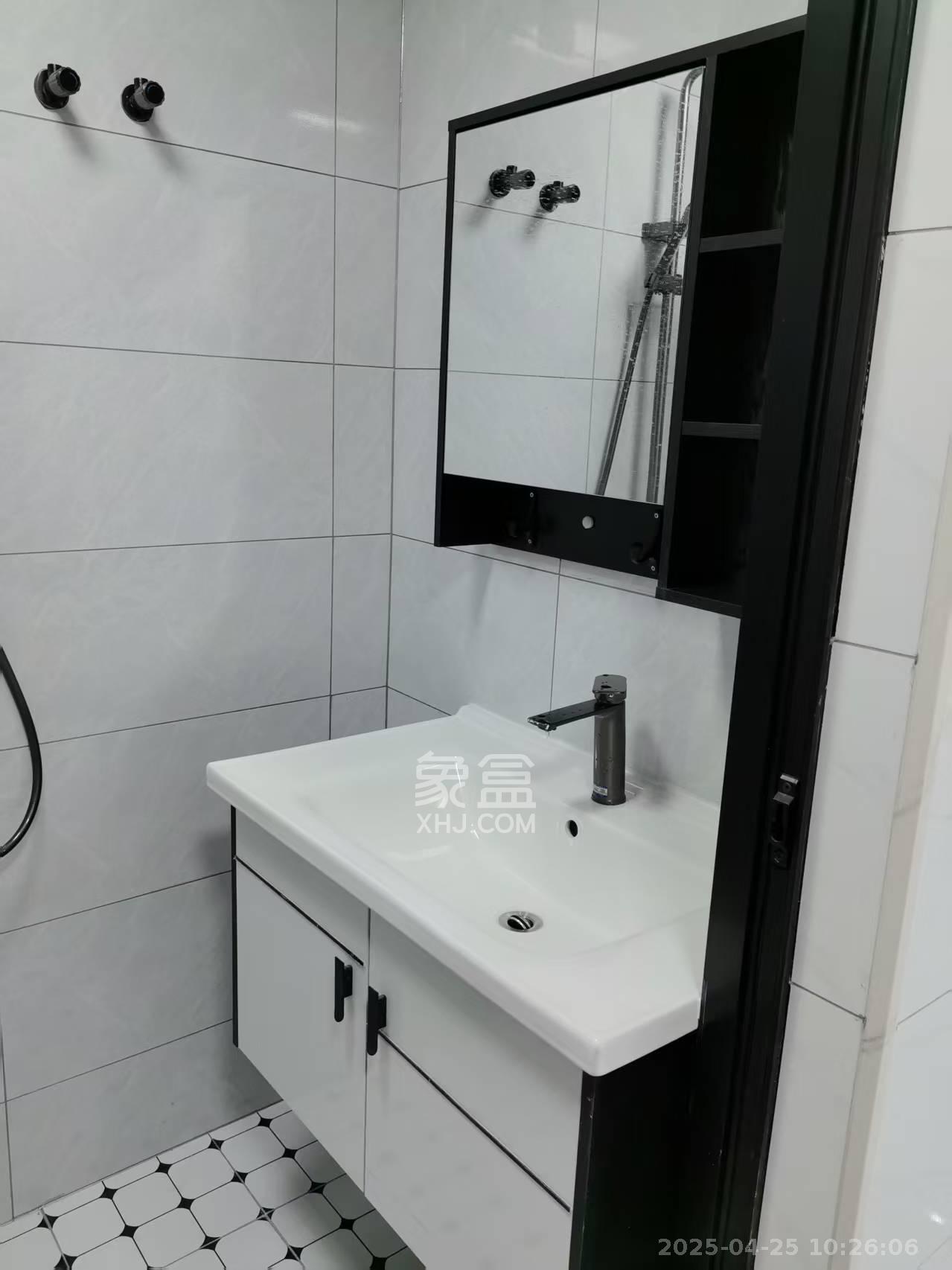 恒大譽府（融譽商業(yè)中心）  1室1廳1衛(wèi)   1600.00元/月室內(nèi)圖