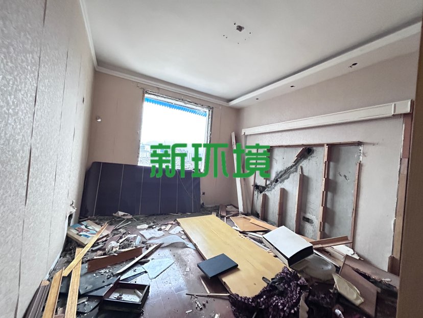 宏力大厦（宏历商业广场）  5室2厅2卫   81.80万