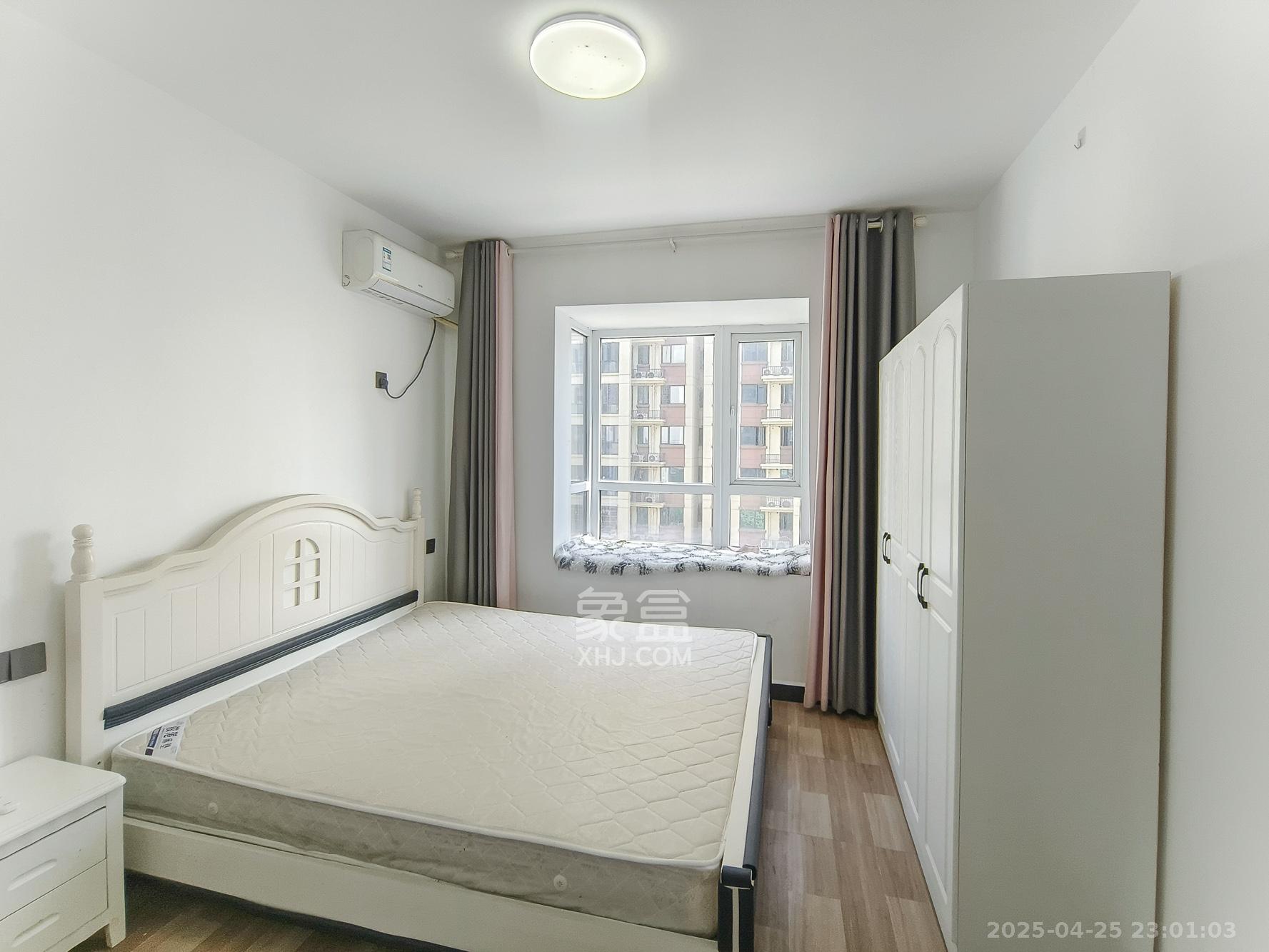 和悦城(蟠龙景苑) 3室3厅2卫 98.0万 和悦城(蟠龙景苑) 3室3厅2卫 98.0万卧室