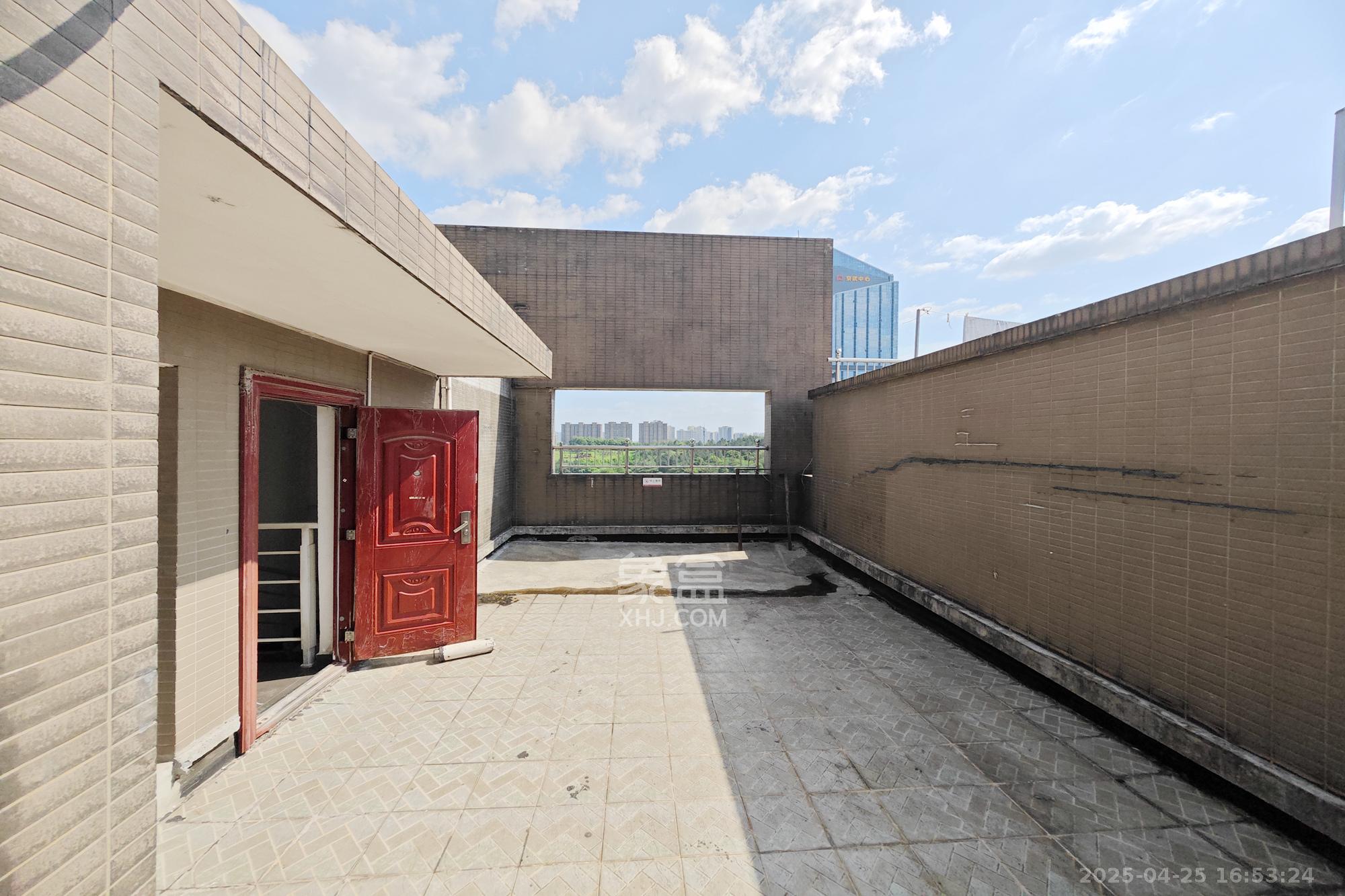 和卉家园 8室2厅4卫 396.0万 和卉家园 8室2厅4卫 396.0万其他