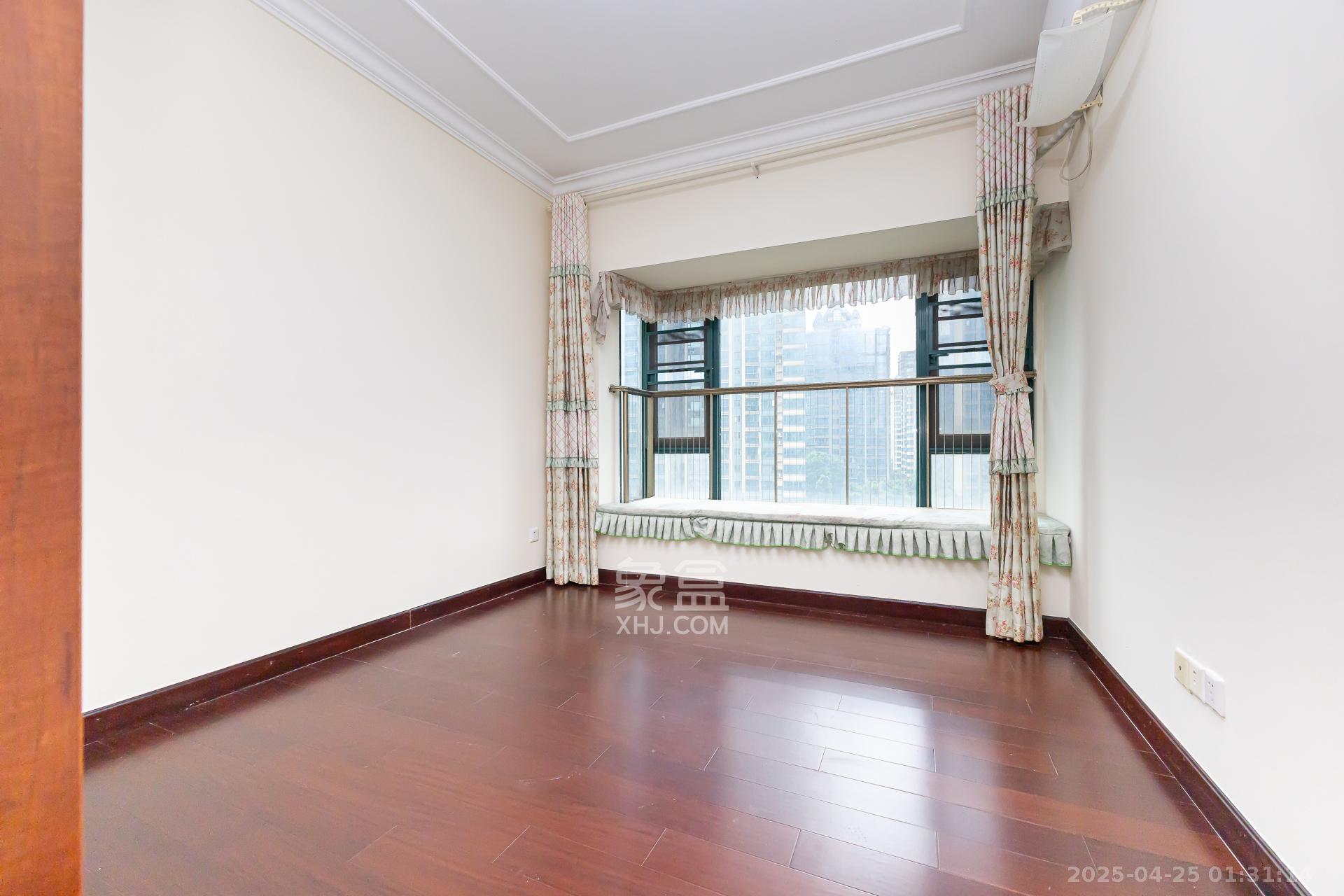 恒大名都 2室2厅1卫 49.8万 恒大名都 2室2厅1卫 49.8万卧室