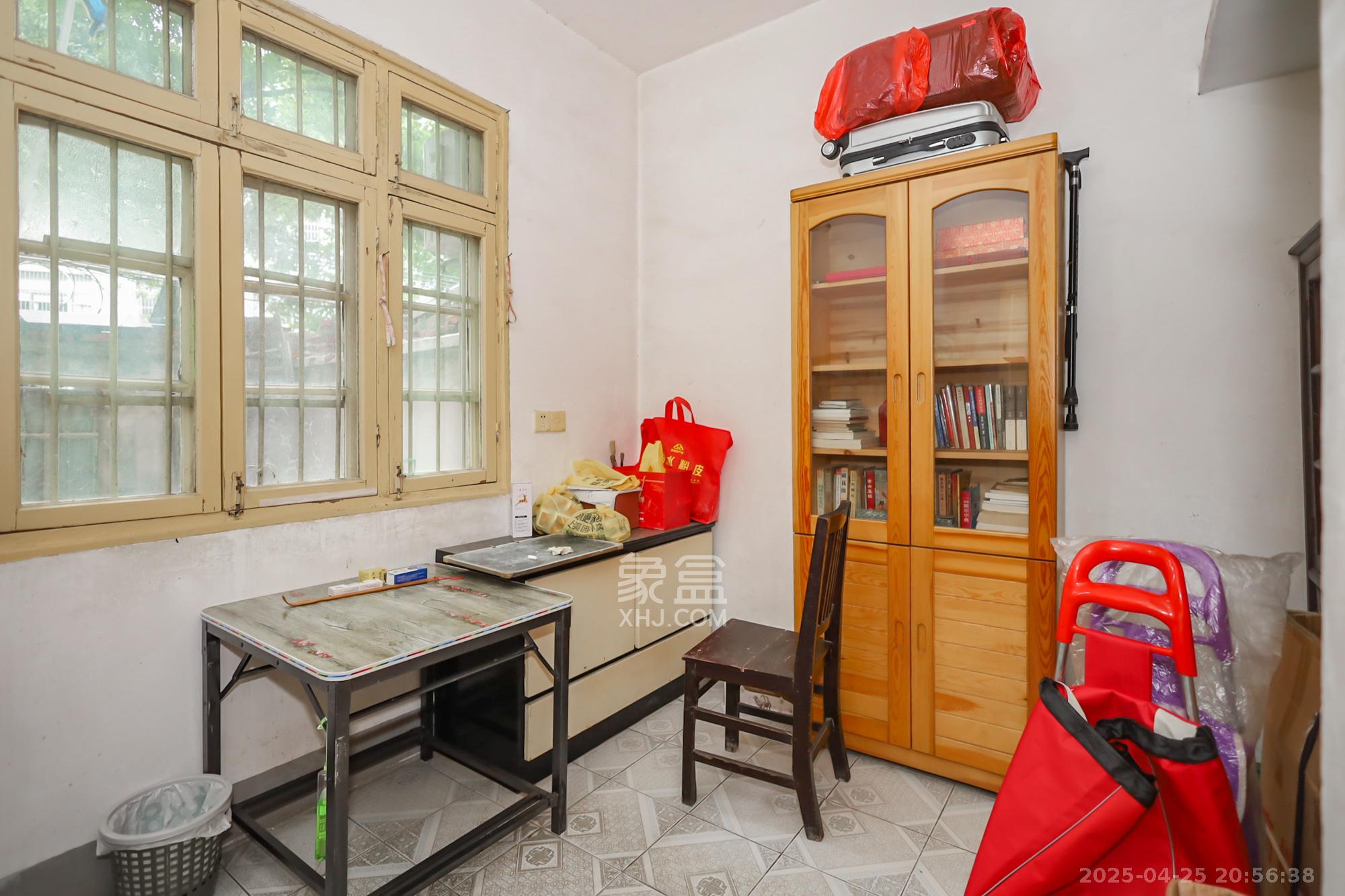 杜家塘小区 3室1厅1卫 2500.0元/月 杜家塘小区 3室1厅1卫 2500.0元/月室内图