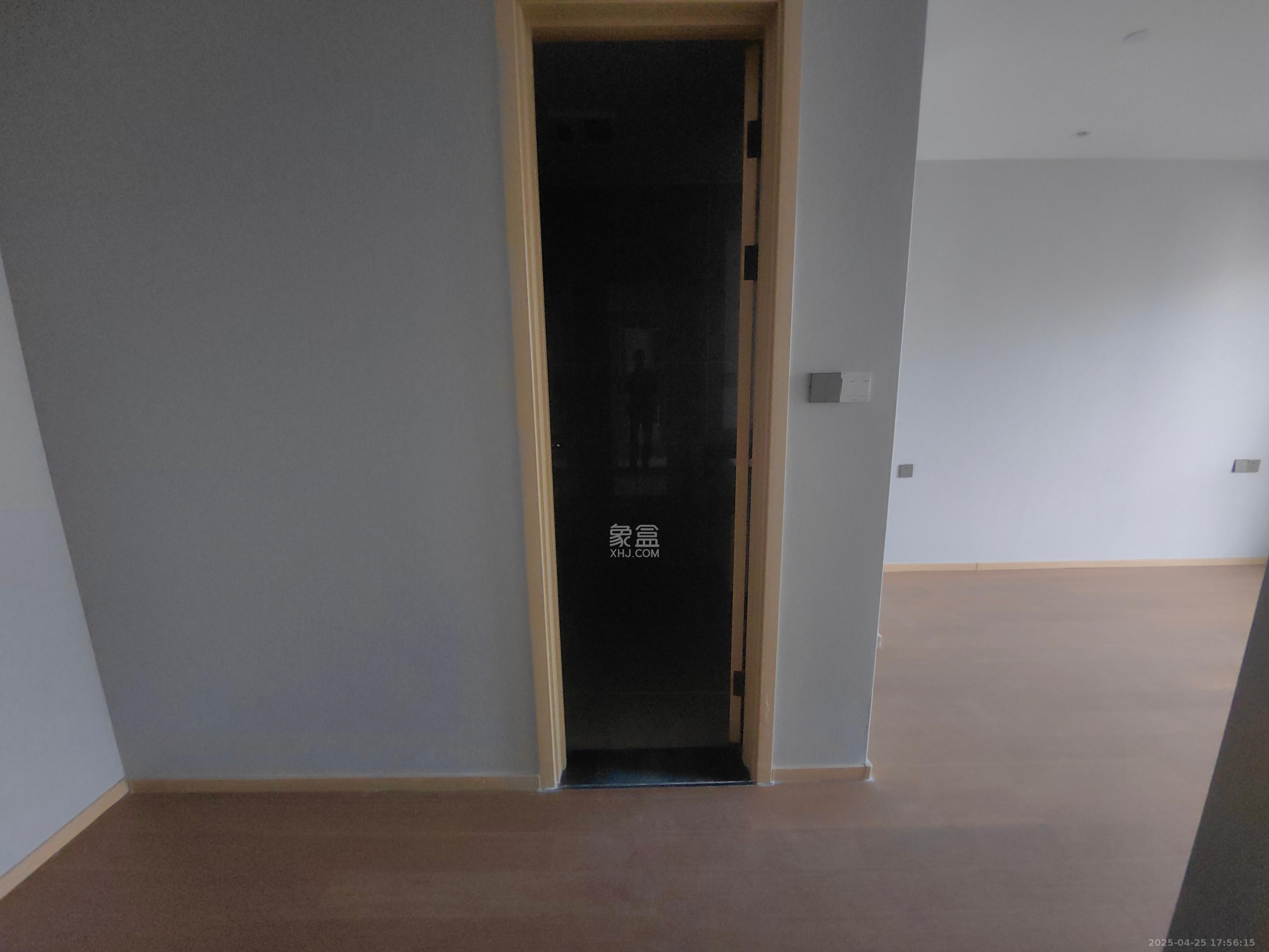 正荣梅溪紫阙台  4室2厅4卫    9000.0元/月室内图