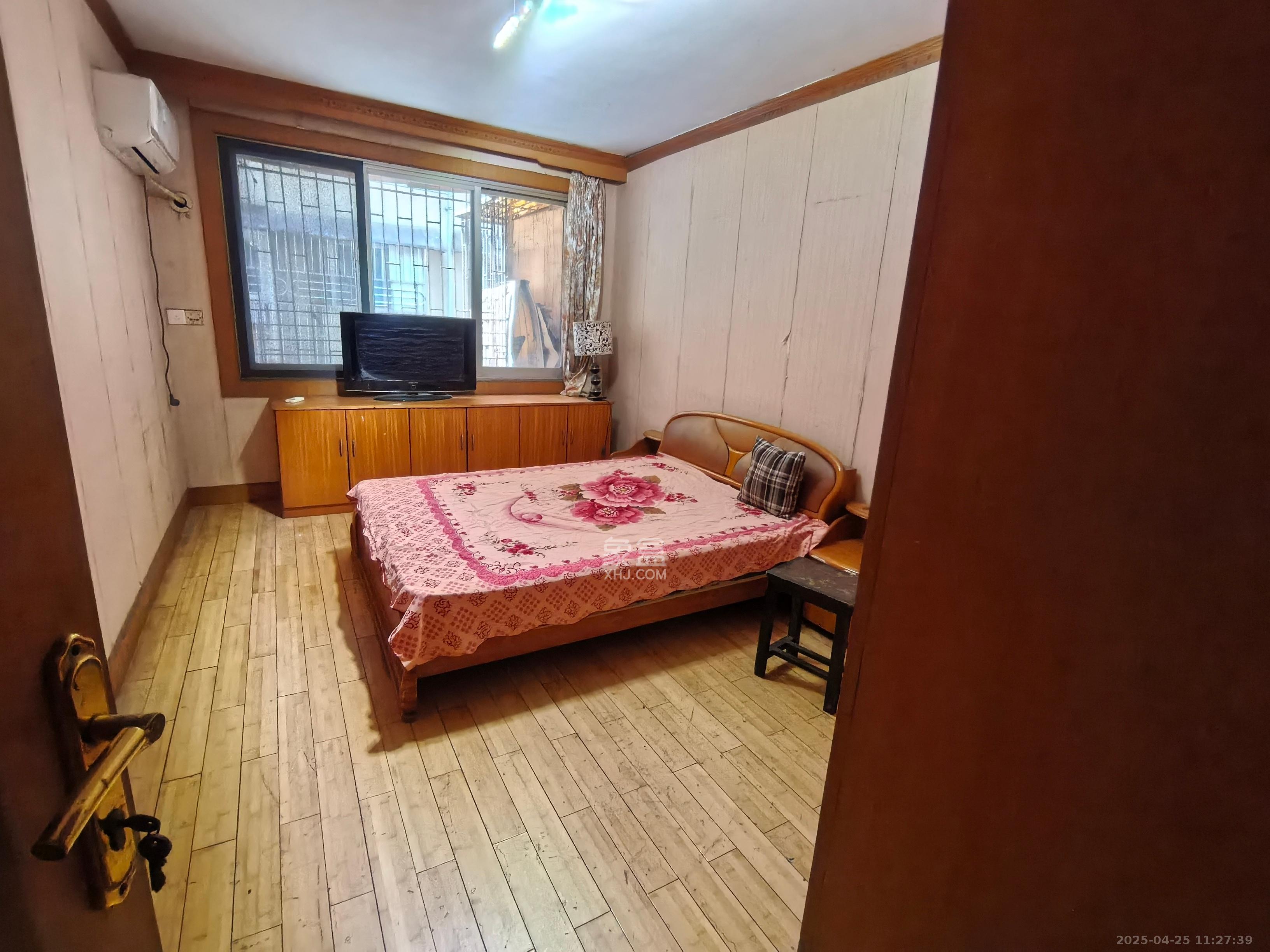 旺强宿舍 3室1厅1卫 1600.0元/月 旺强宿舍 3室1厅1卫 1600.0元/月室内图