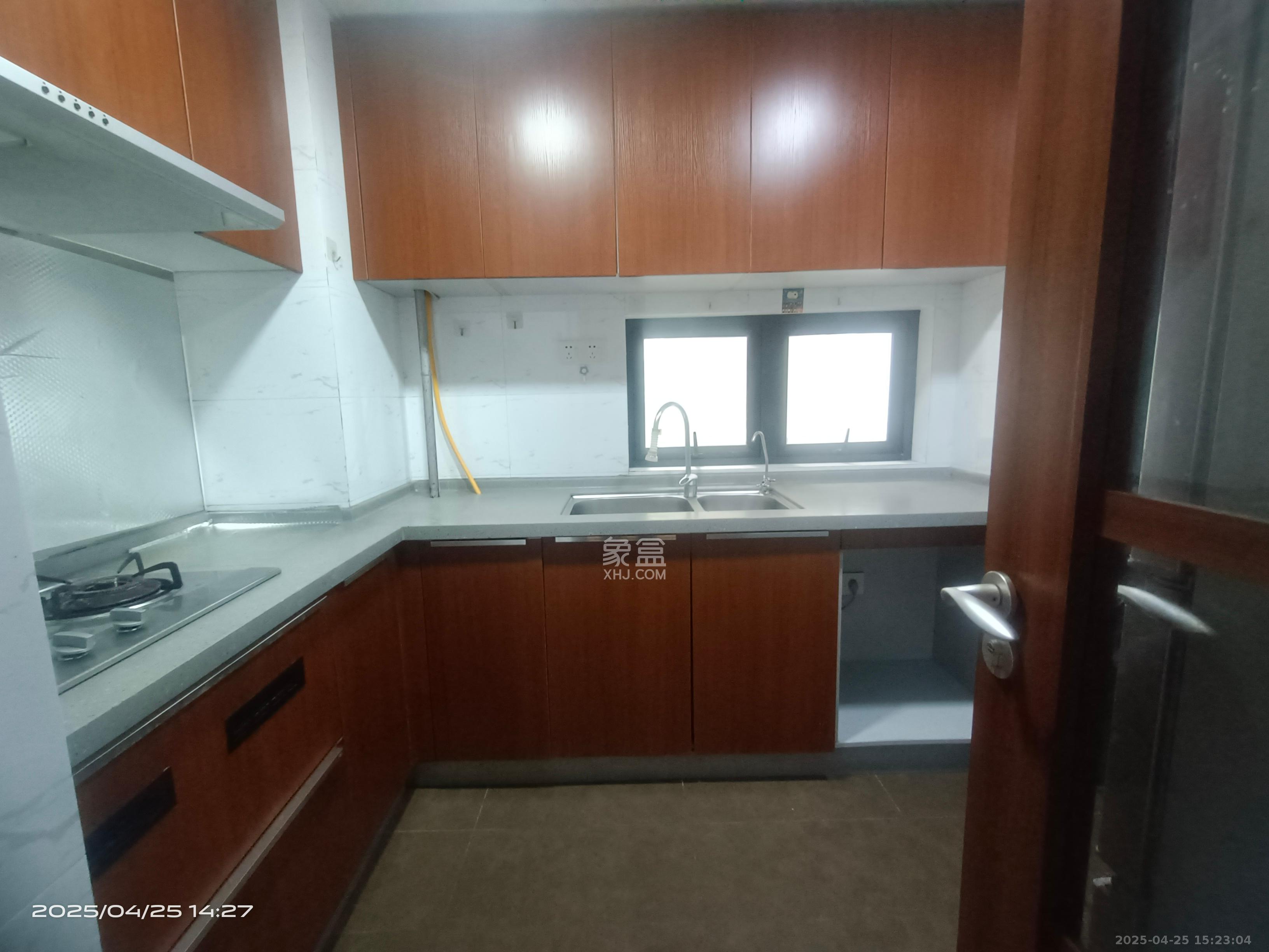 万科金域华府三四期 3室2厅1卫 2600.0元/月 万科金域华府三四期 3室2厅1卫 2600.0元/月室内图