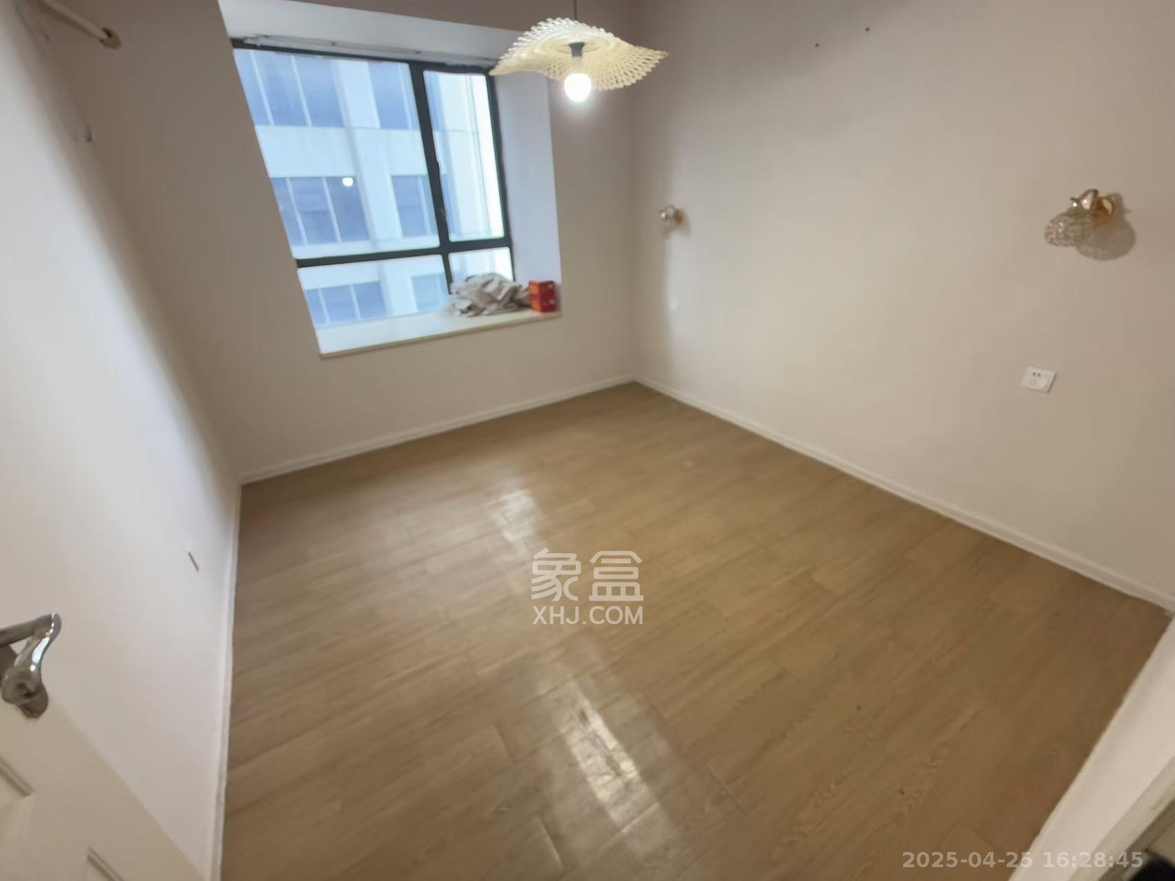 五一大道202(中环壹世界)  3室2厅1卫    3200.0元/月 五一大道202(中环壹世界)  3室2厅1卫    3200.0元/月室内图