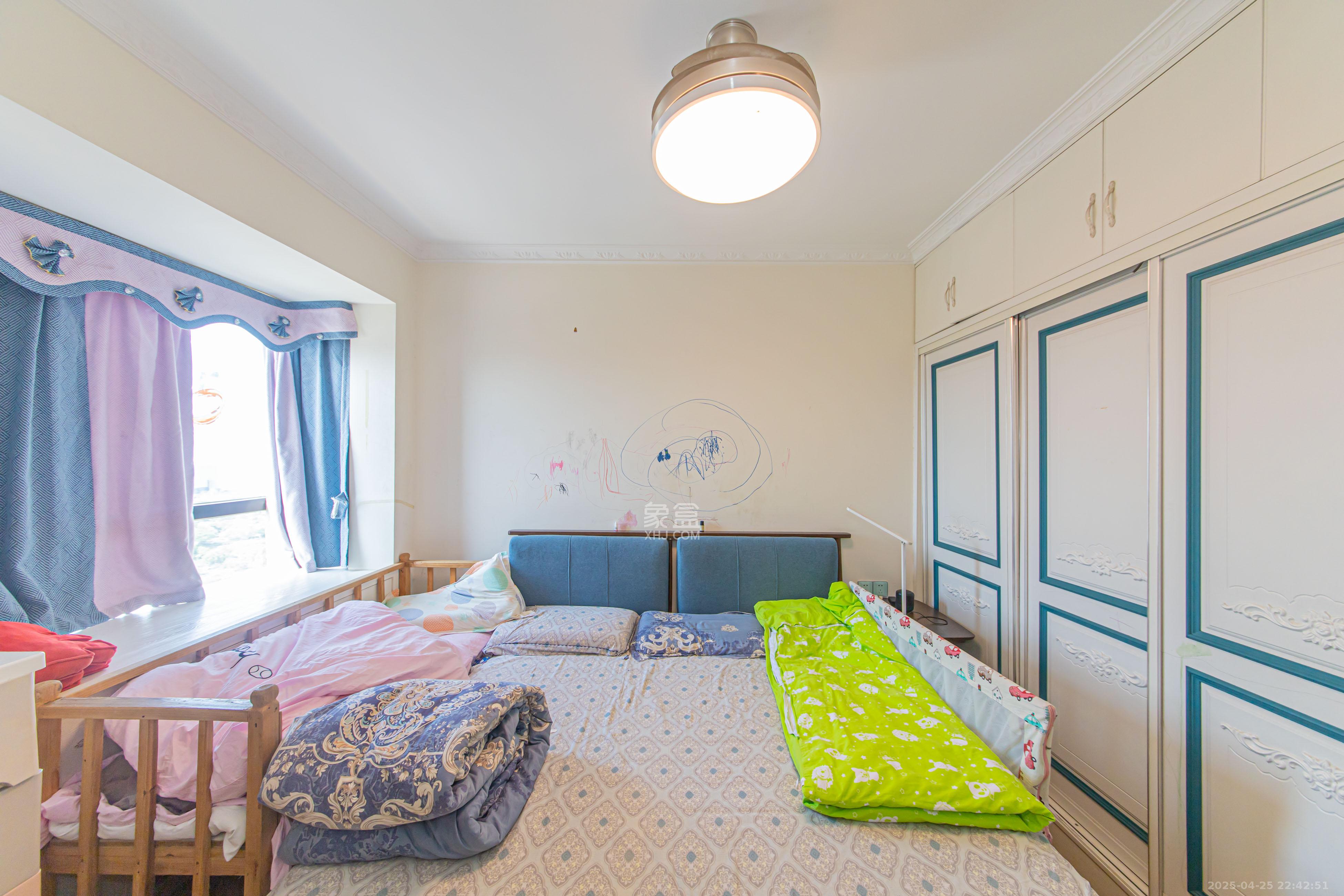 北辰中央公园C区 3室2厅2卫 116.0万 北辰中央公园C区 3室2厅2卫 116.0万卧室