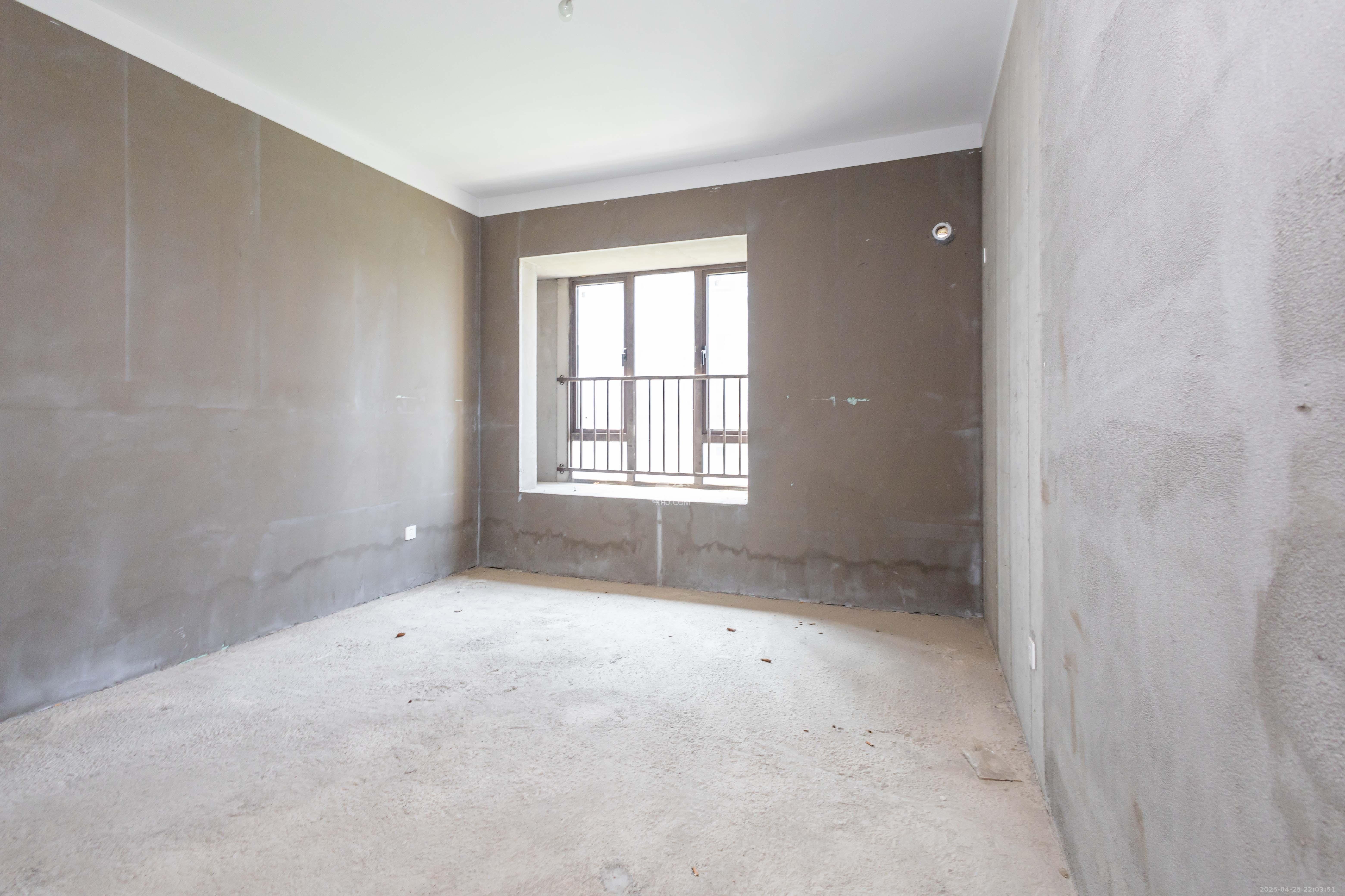 湘域芯城一期 4室2厅2卫 106.8万 湘域芯城一期 4室2厅2卫 106.8万卧室