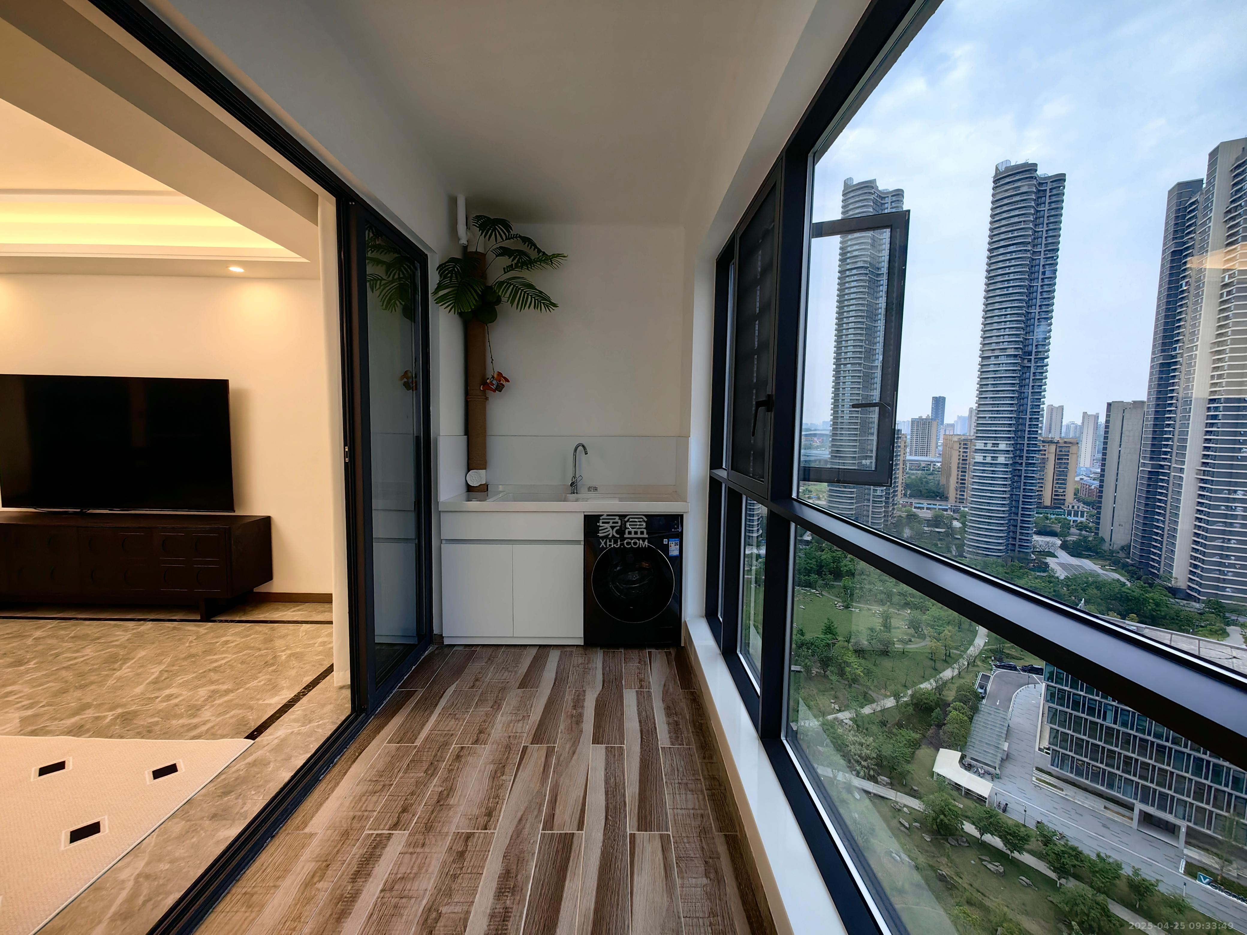 绿地V岛  4室2厅2卫    8800.0元/月 绿地V岛  4室2厅2卫    8800.0元/月