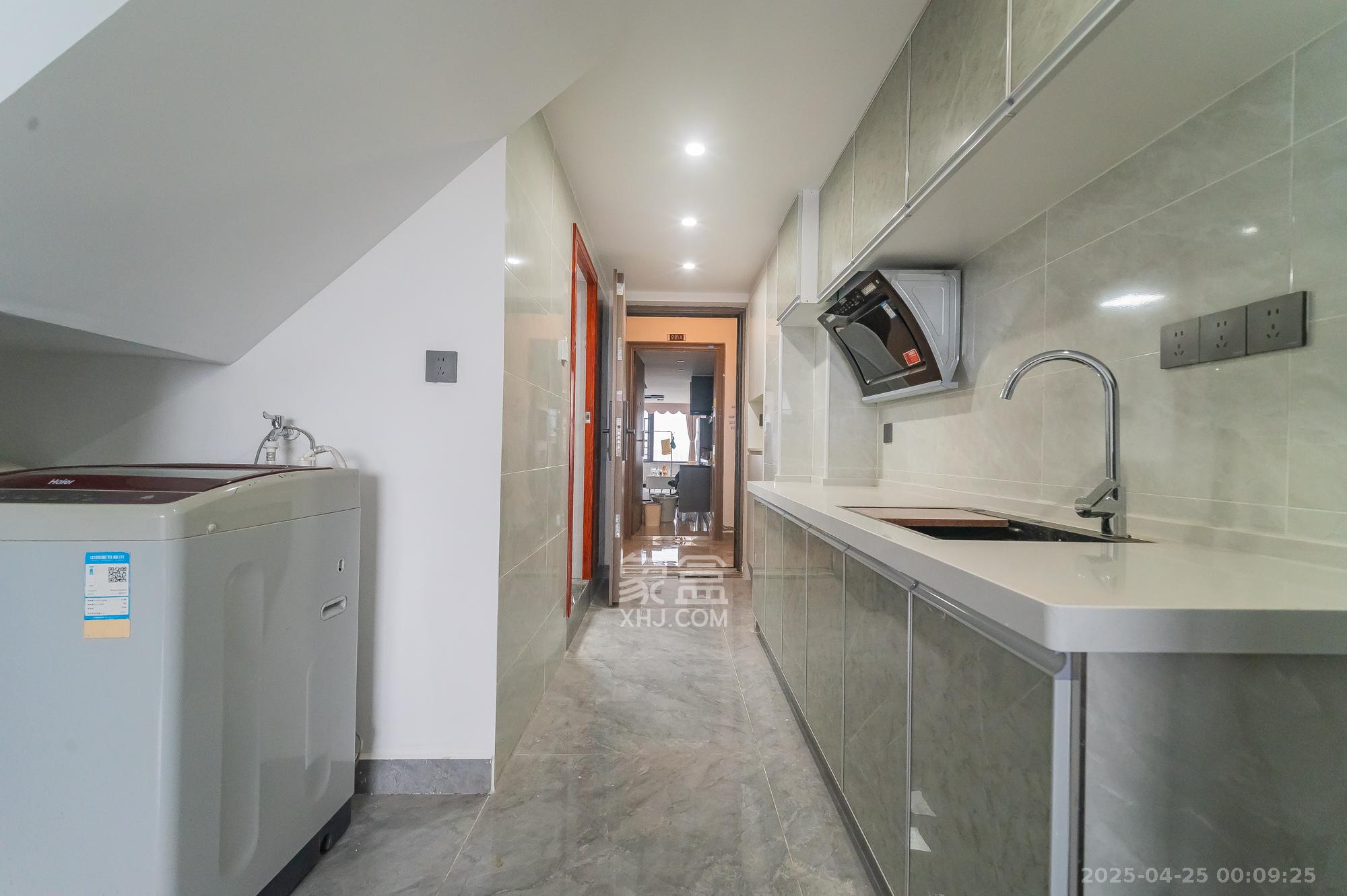 新城悦隽公园  2室2厅2卫    26.8万 新城悦隽公园  2室2厅2卫    26.8万客厅