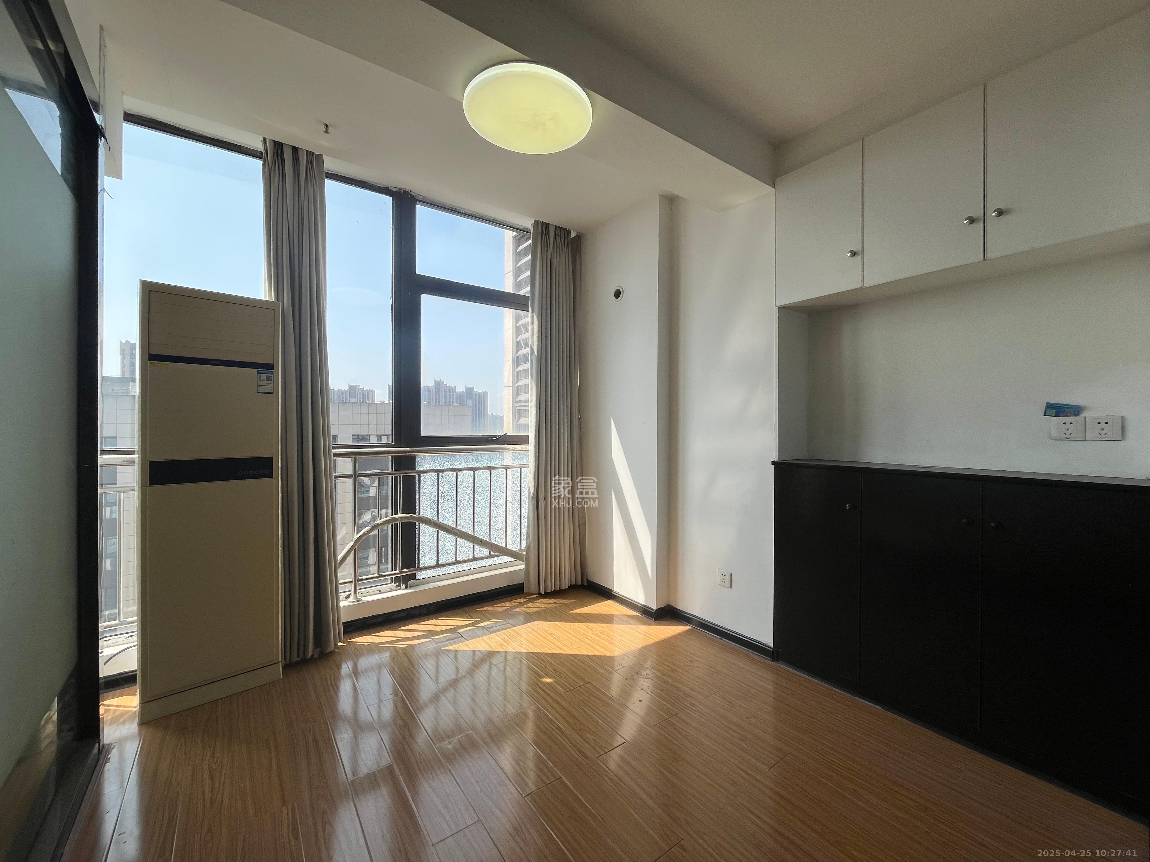 乐尚城 1室1厅1卫 3500.0元/月 乐尚城 1室1厅1卫 3500.0元/月室内图