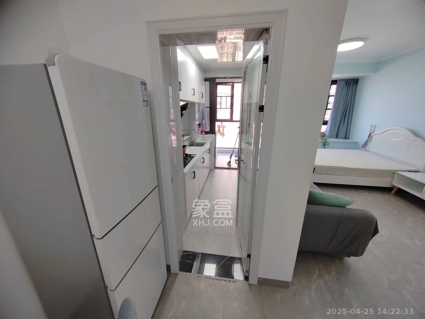 融创融公馆(融创臻苑) 1室1厅1卫 1750.0元/月 融创融公馆(融创臻苑) 1室1厅1卫 1750.0元/月室内图