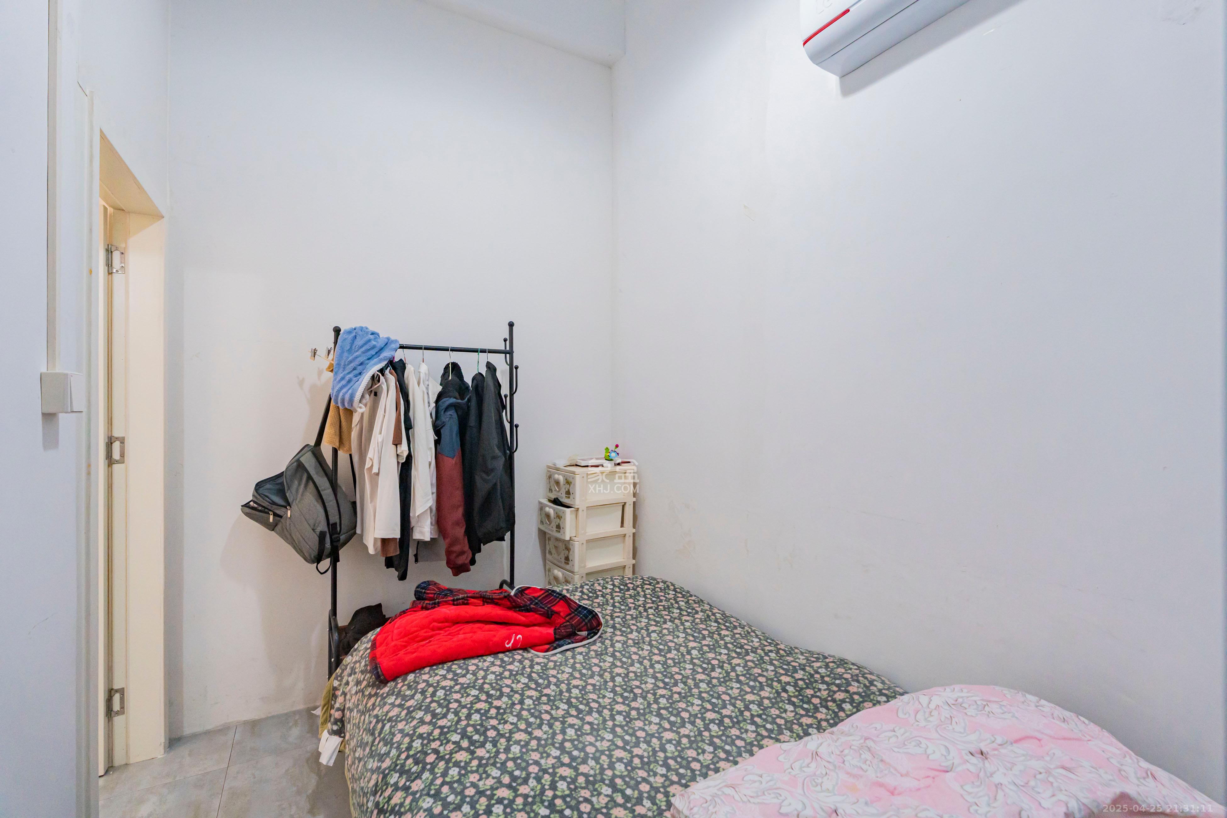 恒大雅苑  2室2厅1卫    49.8万 恒大雅苑  2室2厅1卫    49.8万卧室