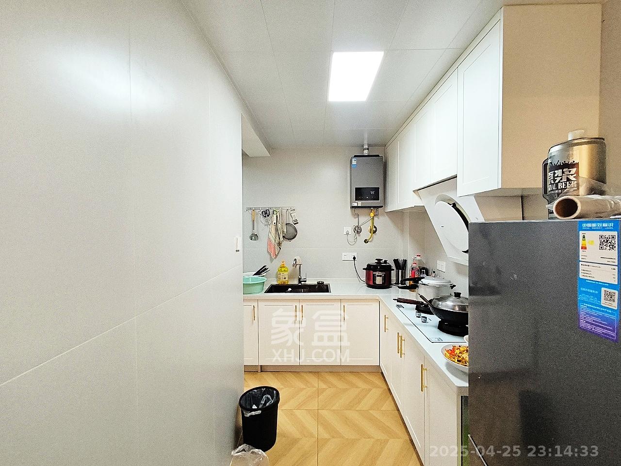 保利城（中航城国际社区、郡原美村）  3室2厅2卫   128.00万厨房