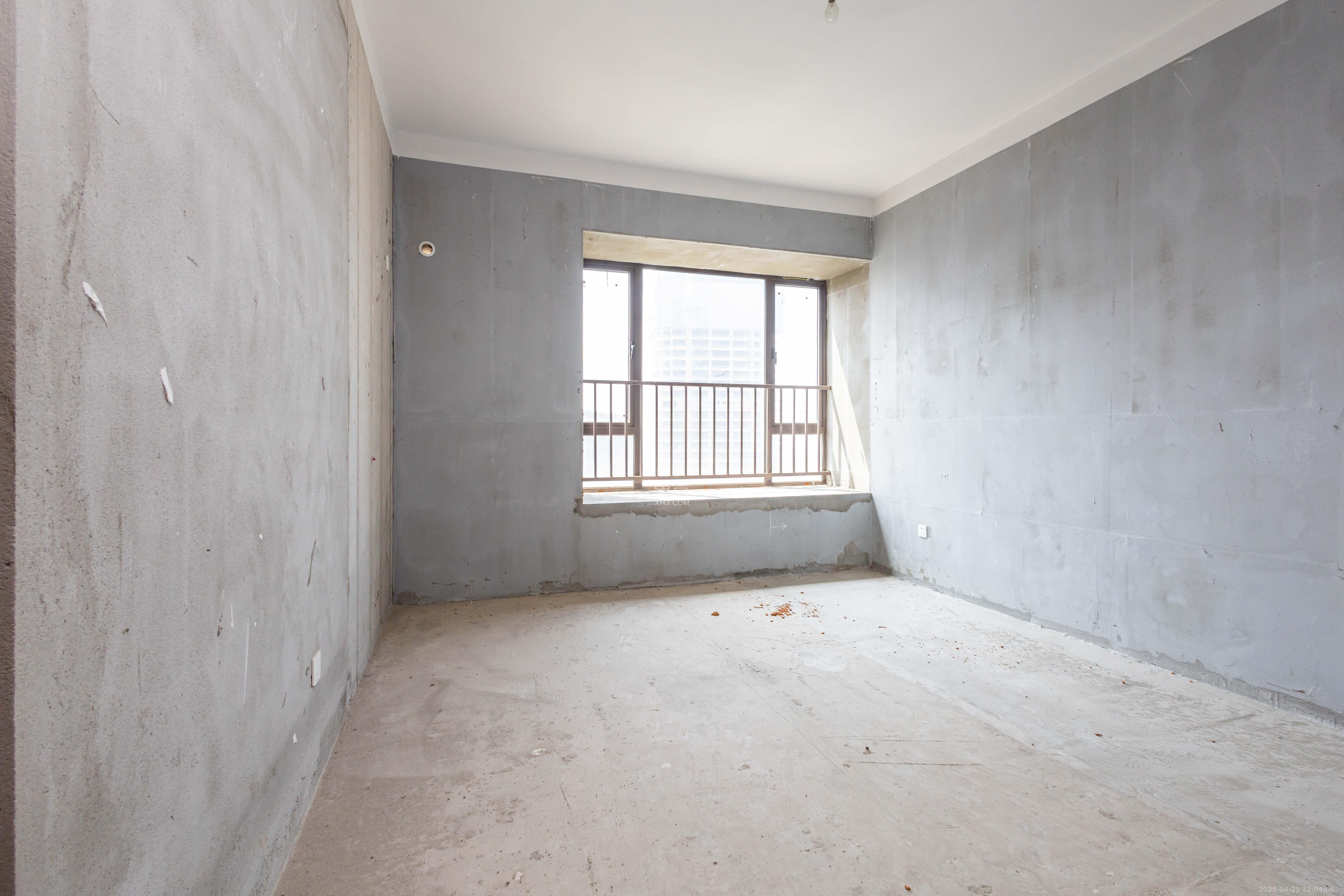 湘域芯城一期 4室2厅2卫 140.0万 湘域芯城一期 4室2厅2卫 140.0万卧室