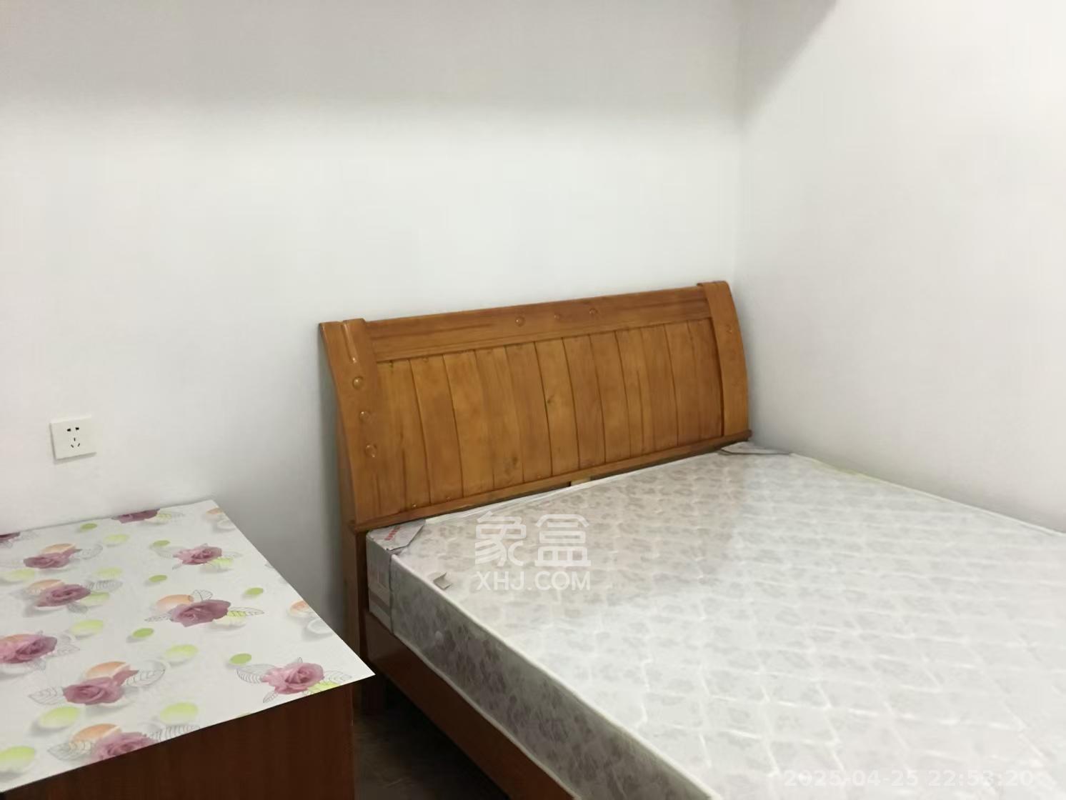 中南石油局宿舍  3室2厅1卫   2200.00元/月室内图