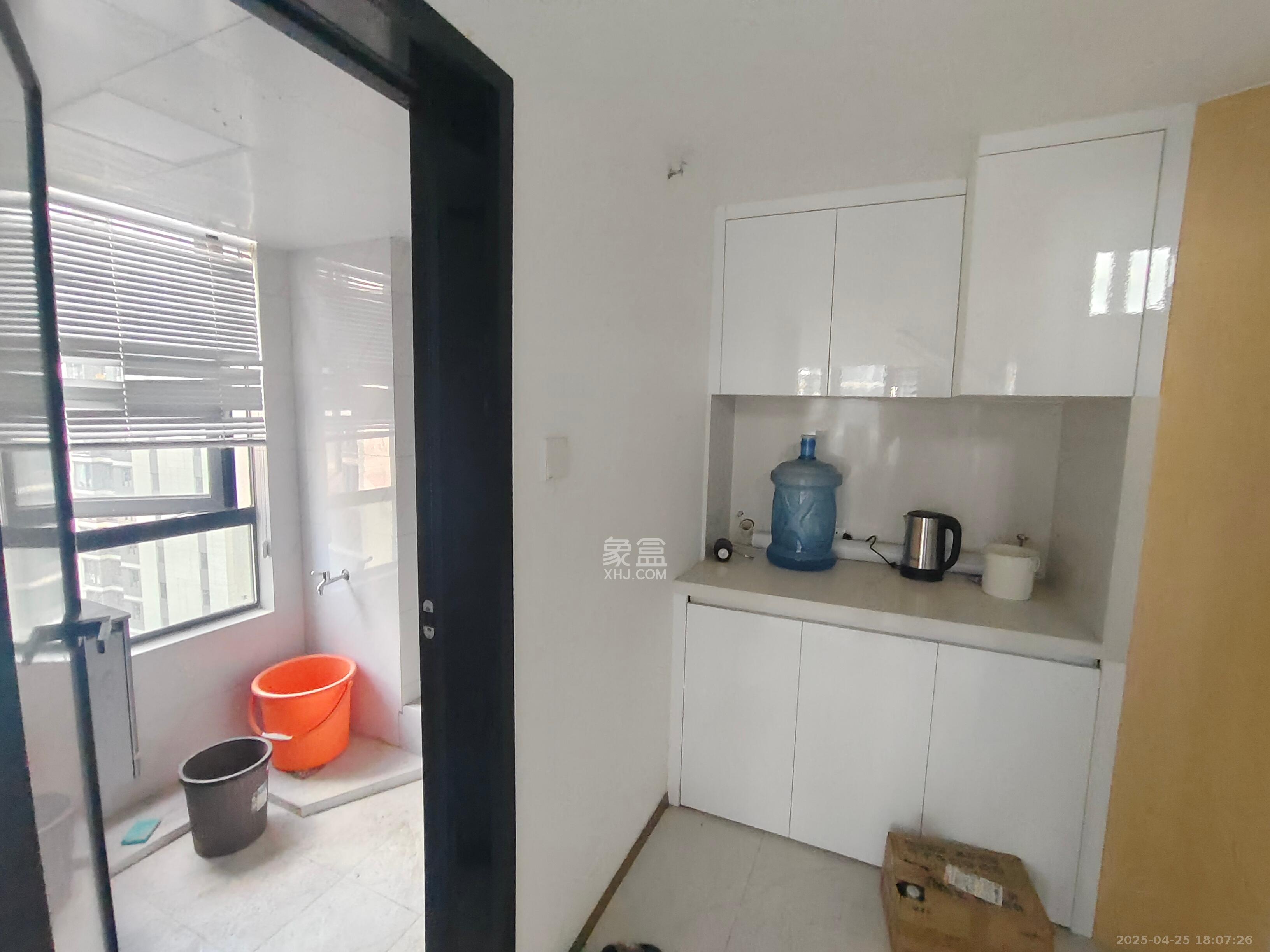 中海阅溪府  1室1厅1卫    3800.0元/月 中海阅溪府  1室1厅1卫    3800.0元/月室内图