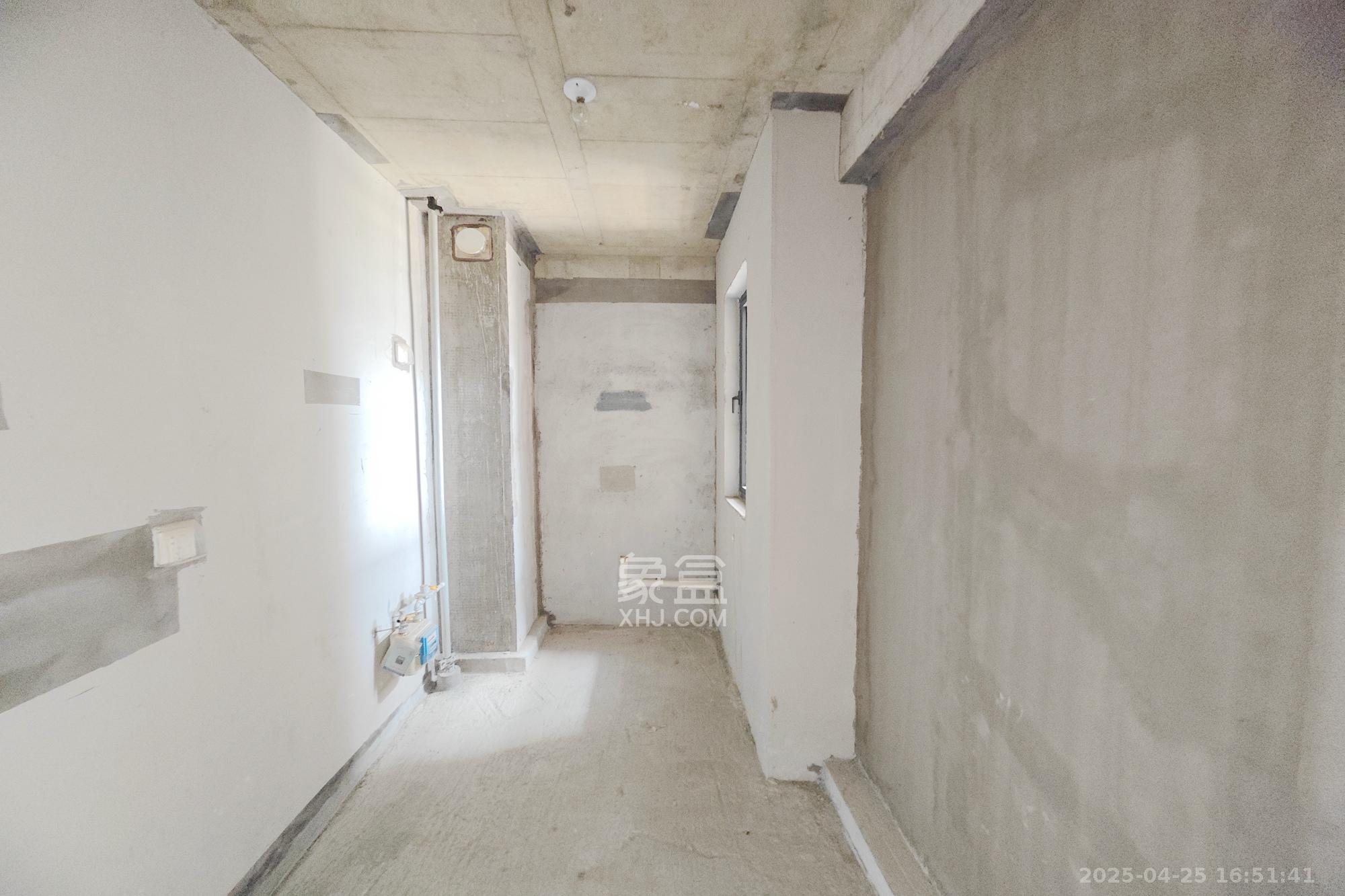 建发中央悦府  3室2厅2卫   130.00万厨房