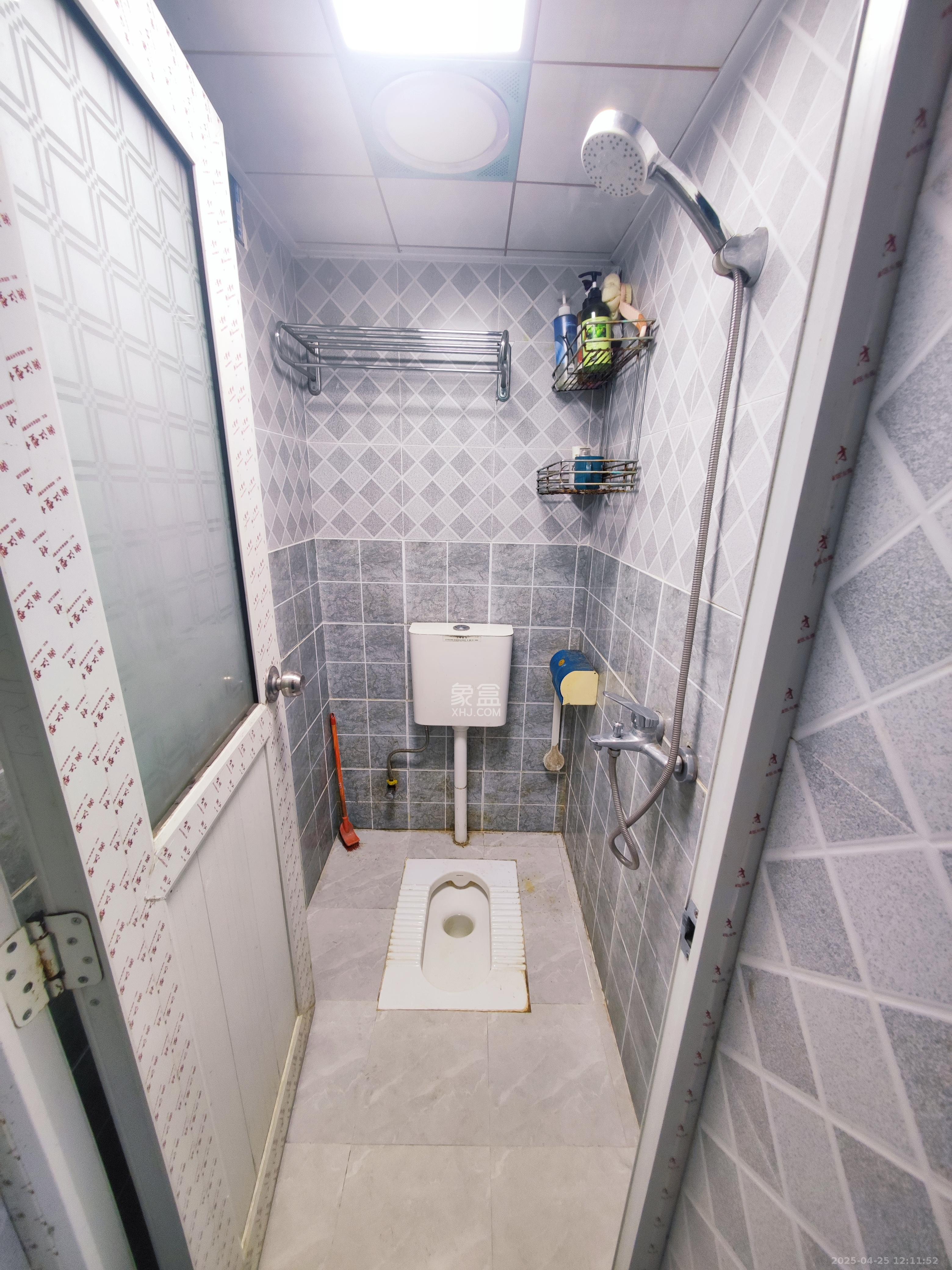 上麻园岭散盘  2室0厅1卫    1200.0元/月 上麻园岭散盘  2室0厅1卫    1200.0元/月室内图