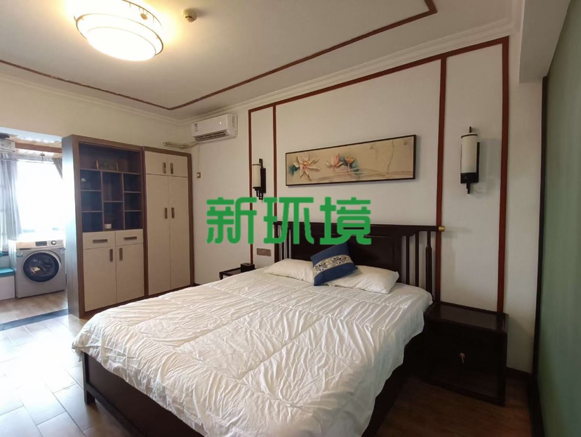东方曼哈顿  1室1厅1卫   30.80万客厅