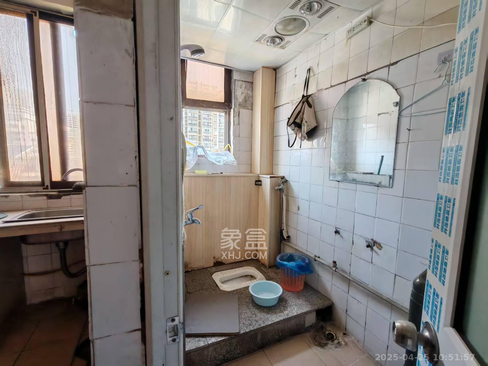 鸿基花园 2室2厅1卫 1500.0元/月 鸿基花园 2室2厅1卫 1500.0元/月室内图