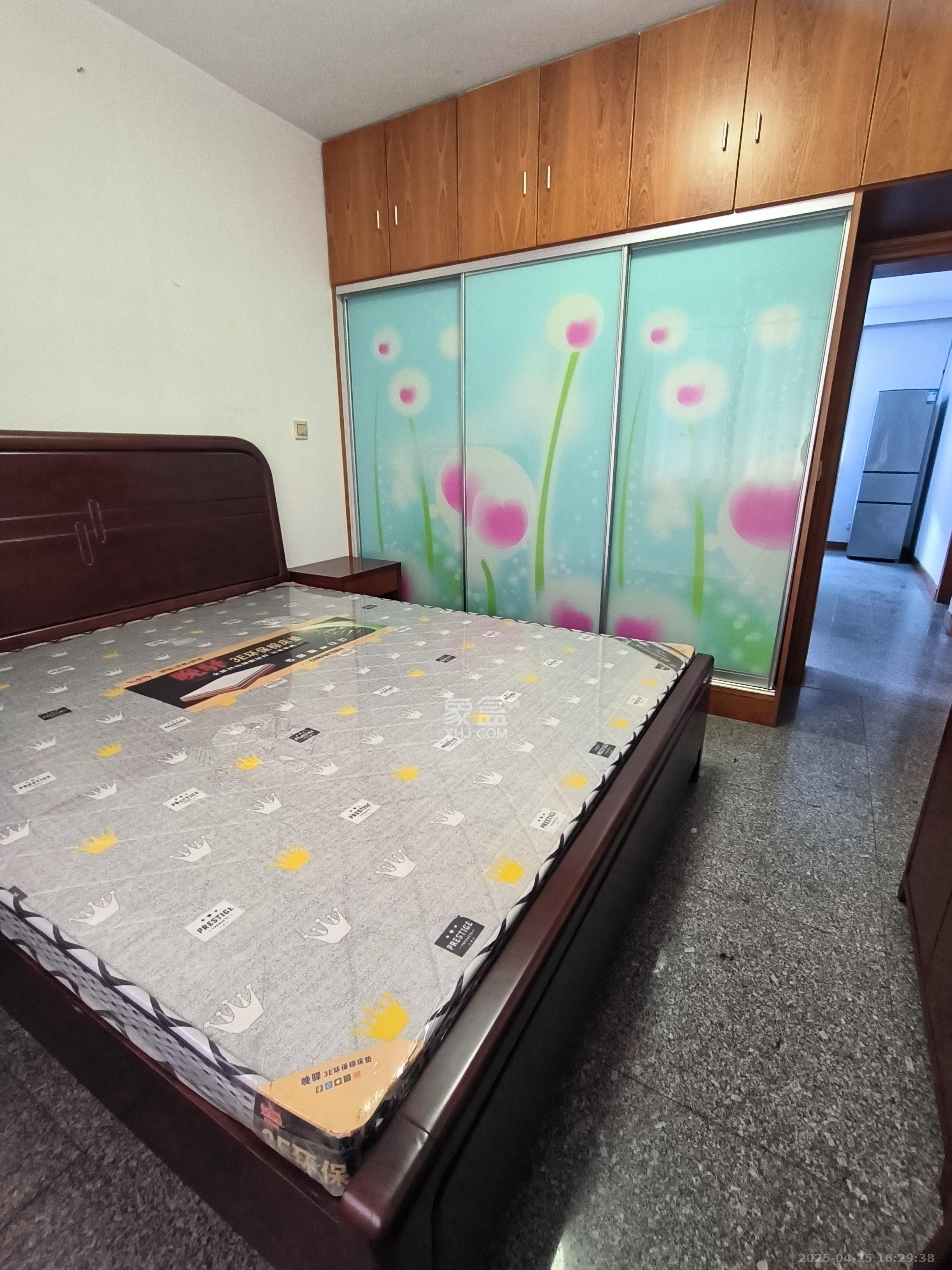 上王家冲小区  3室1厅1卫    1500.0元/月 上王家冲小区  3室1厅1卫    1500.0元/月室内图