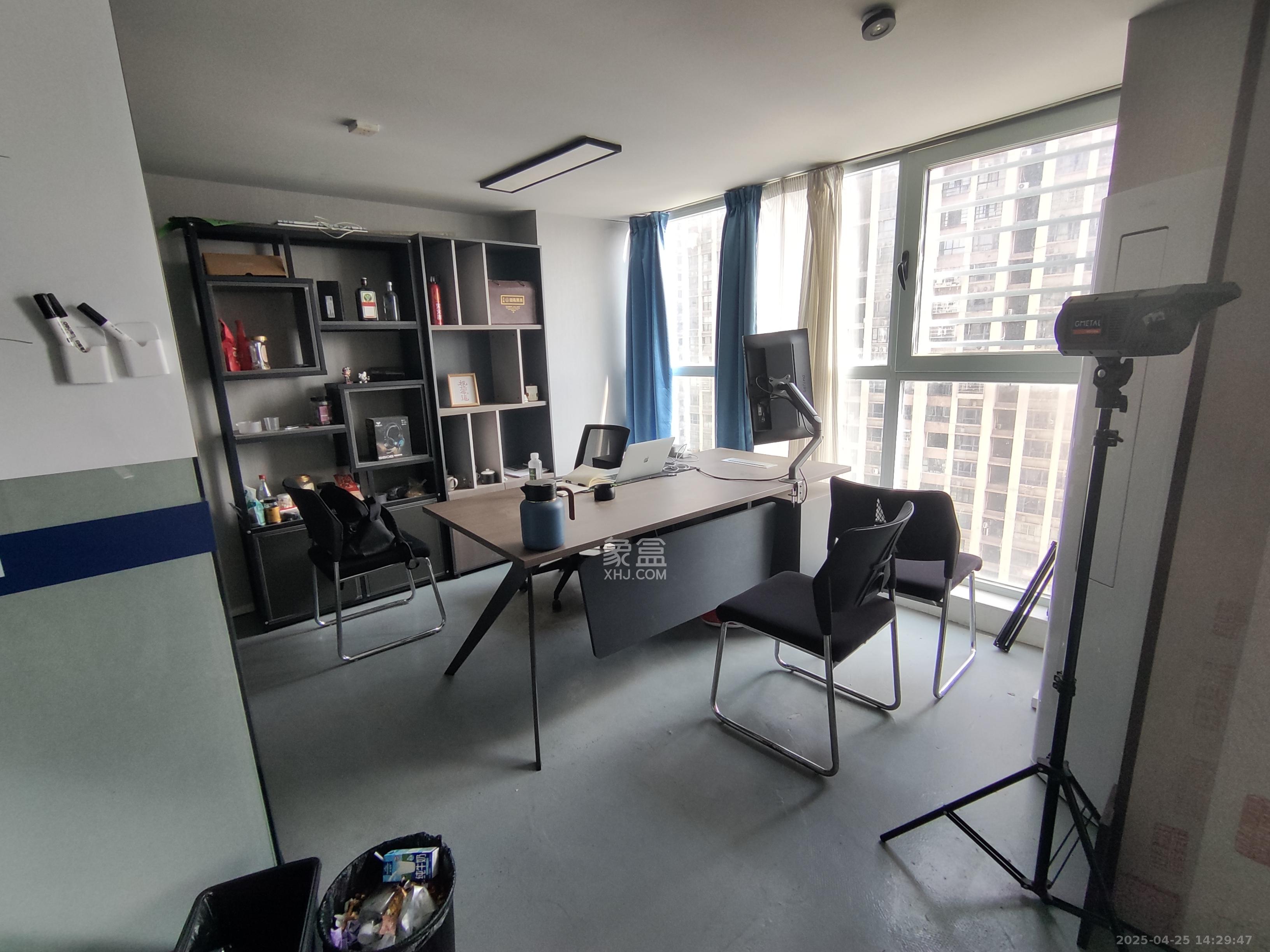 金科时代中心  1室2厅2卫    1800.0元/月室内图