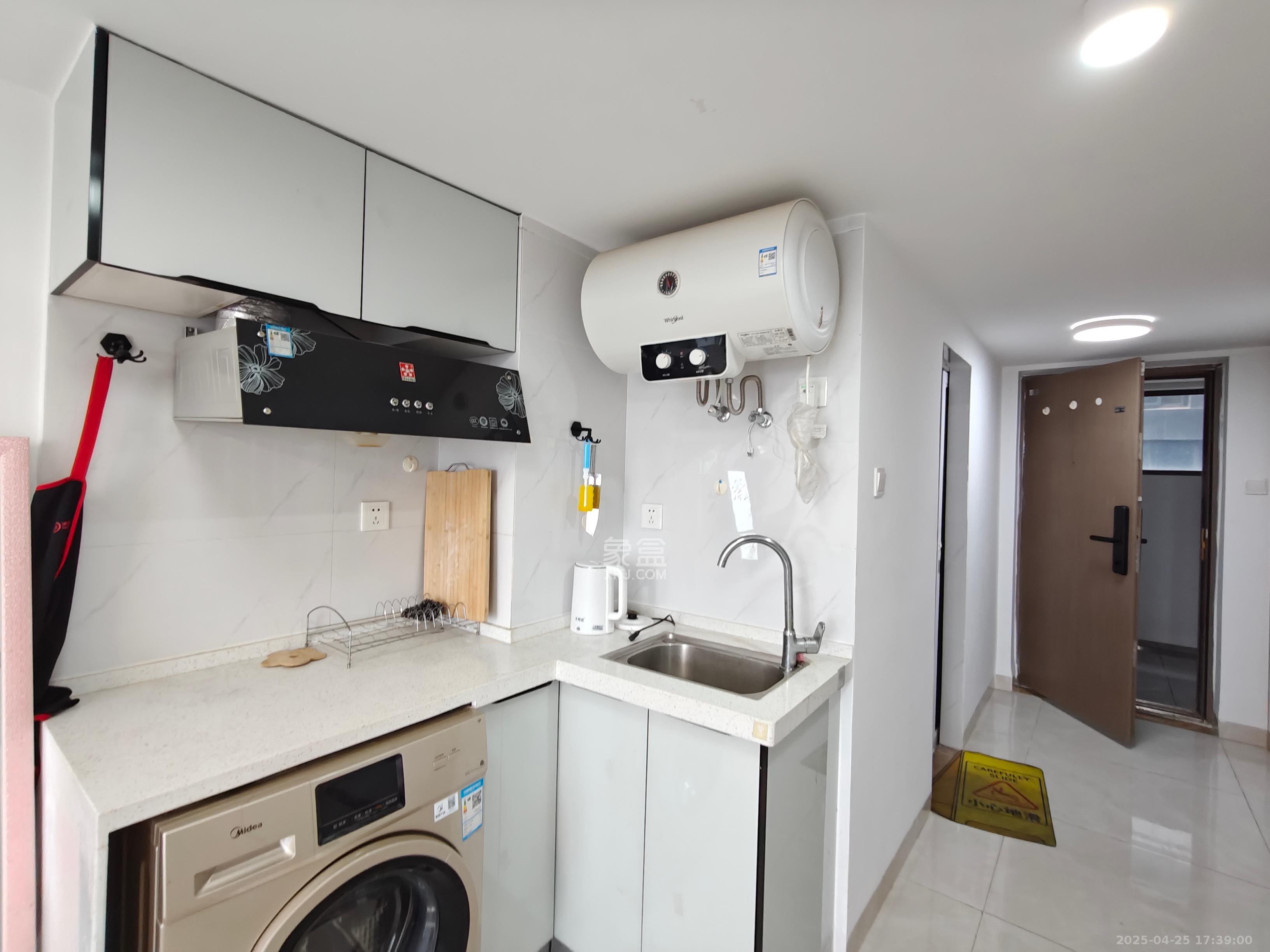 弘坤云寓  1室0厅0卫   2500.00元/月室内图