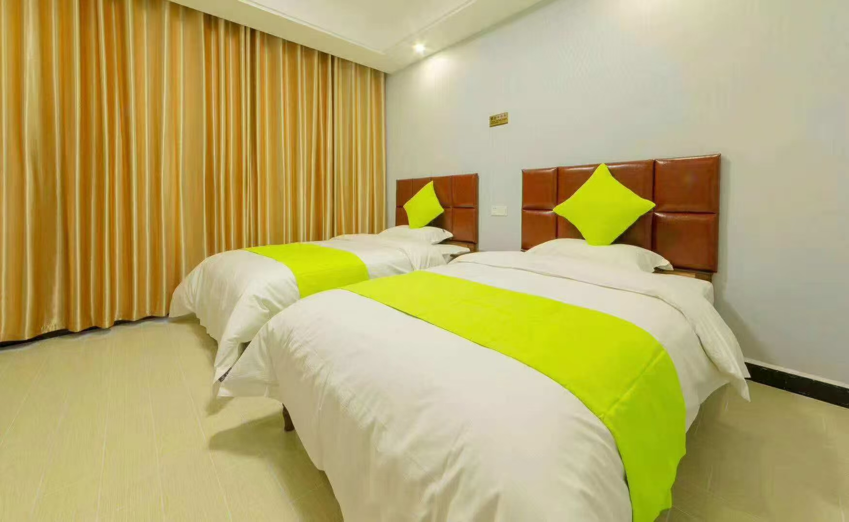 黄金塔安置小区散盘 1室2厅4卫 9500.0元/月 黄金塔安置小区散盘 1室2厅4卫 9500.0元/月室内图