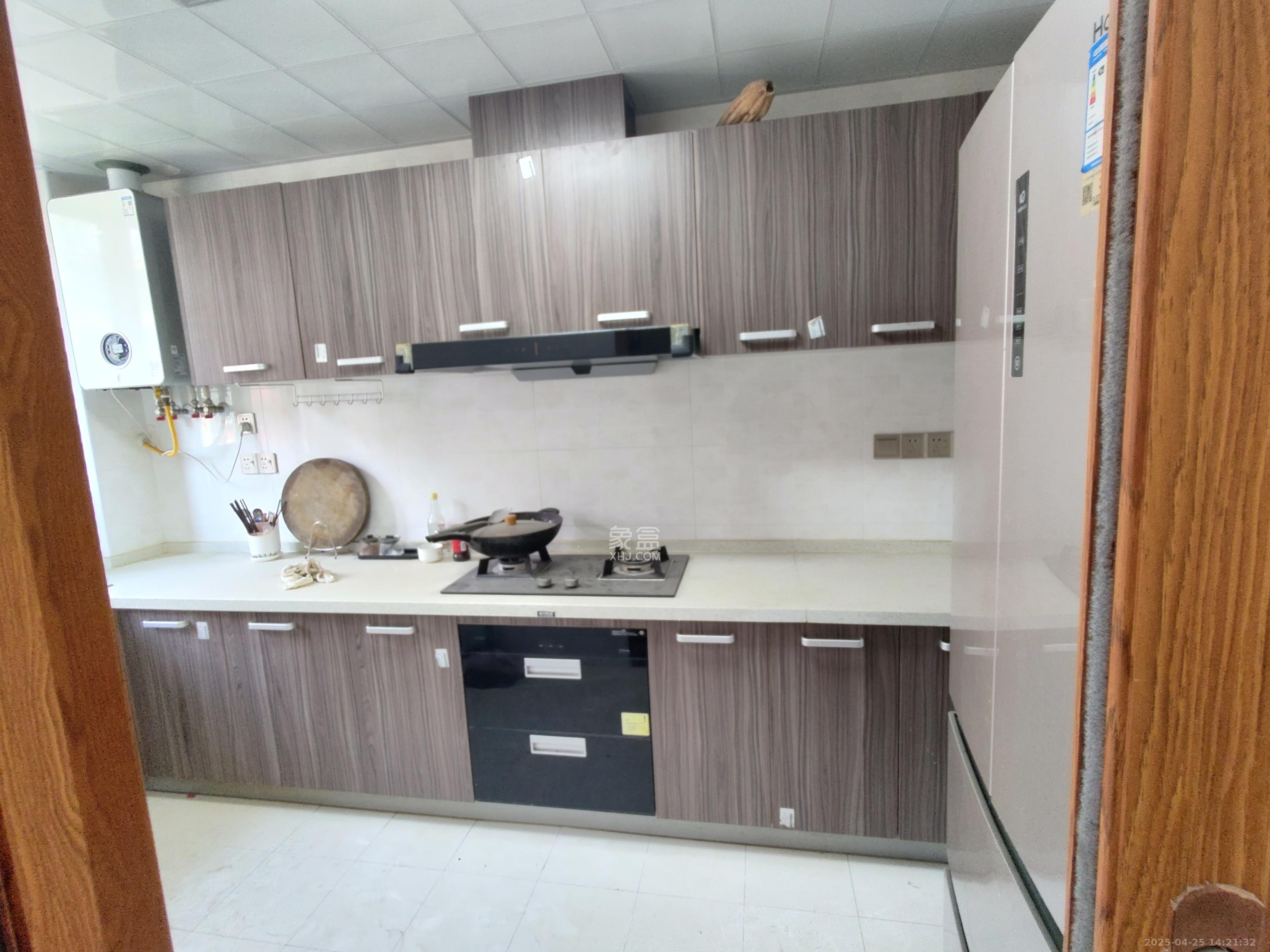 天心金桂园住宅小区 3室2厅1卫 2400.0元/月 天心金桂园住宅小区 3室2厅1卫 2400.0元/月室内图